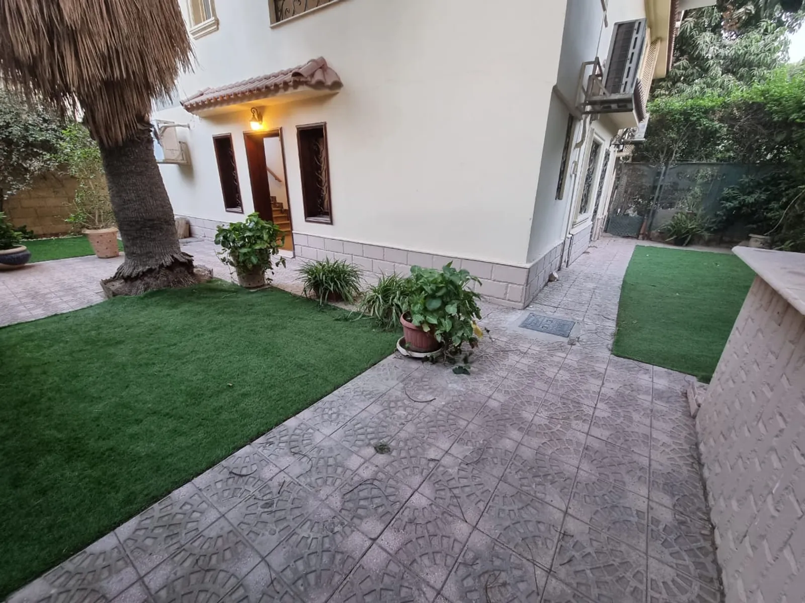 Ground Floors For Sale In Maadi Maadi Sarayat Area: 220 m² consists of 3 Bedrooms 3 Bathrooms Modern furnished 5 stars #2866