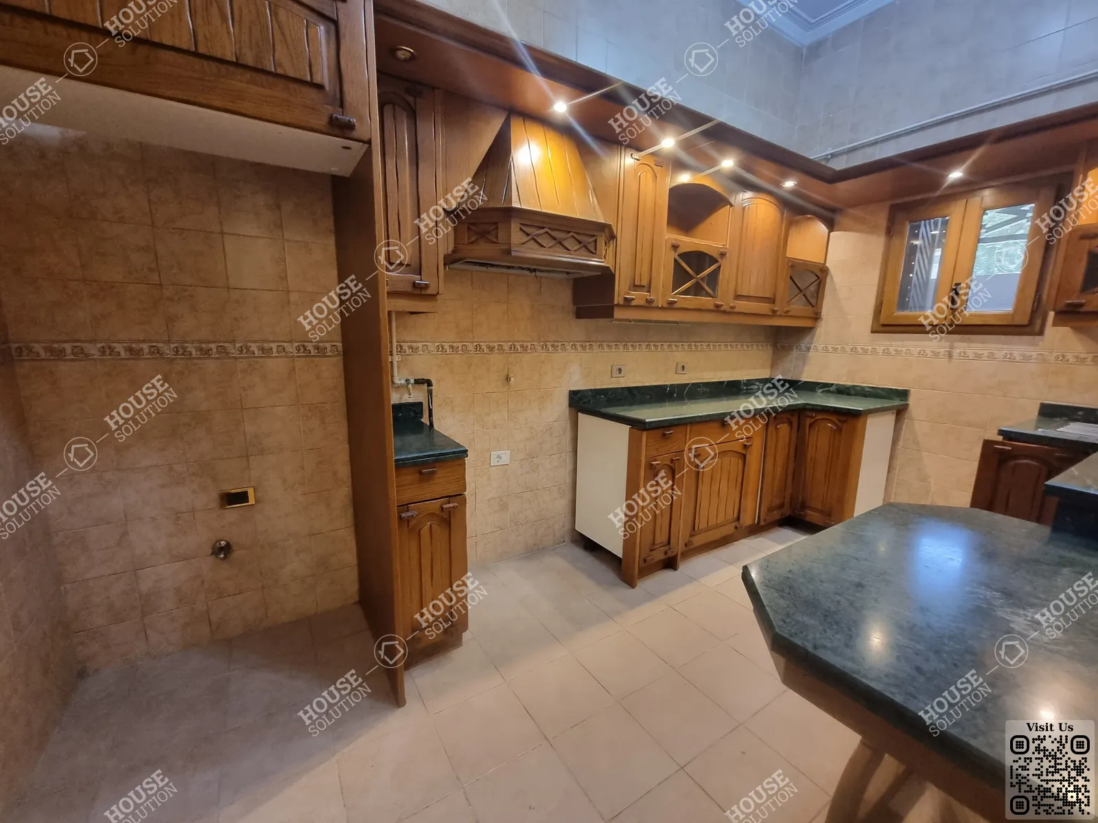 مطبخ	 @ دور ارضي للإيجار في المعادي دجله المعادي مساحة: 300 م² تتكون من 3 غرفة 2 حمام نصف مفروش 5 نجوم #3344-2