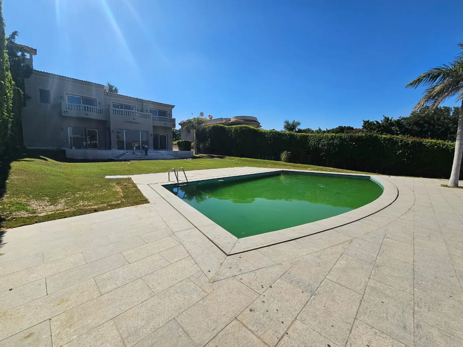 Villas For Sale In Katameya katameya Heights Area: 1300 m² consists of 6 Bedrooms 6 Bathrooms Semi furnished 5 stars #3942