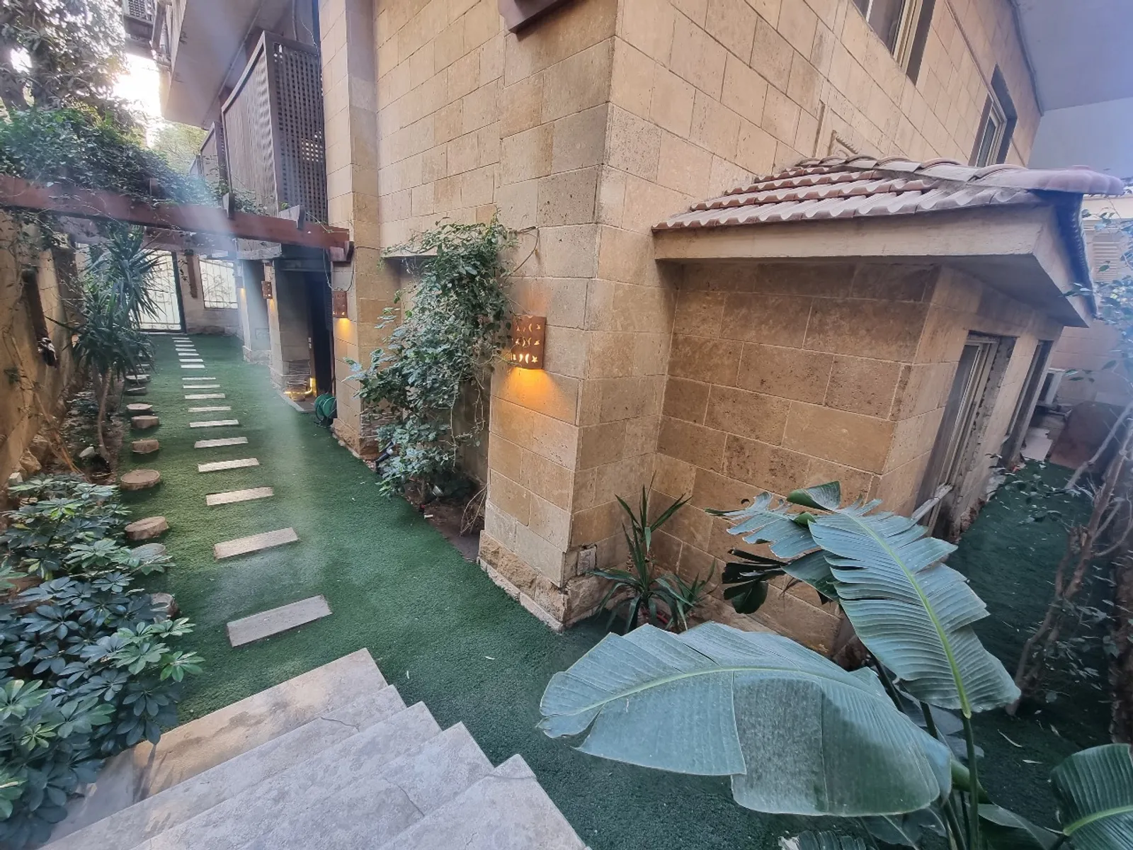 دور ارضي للبيع في المعادي سرايات المعادي مساحة: 110 م² تتكون من 2 غرفة 3 حمام مفروش مودرن 5 نجوم #4009