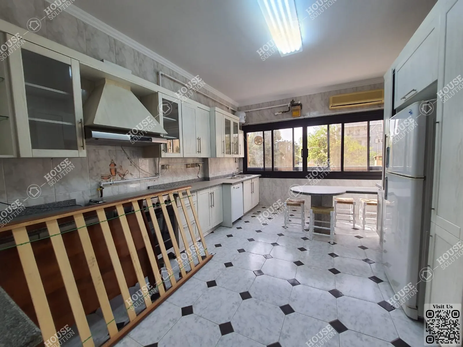 مطبخ	 @ شقق للإيجار في المعادي سرايات المعادي مساحة: 350 م² تتكون من 5 غرفة 4 حمام مفروش 5 نجوم #5023-1