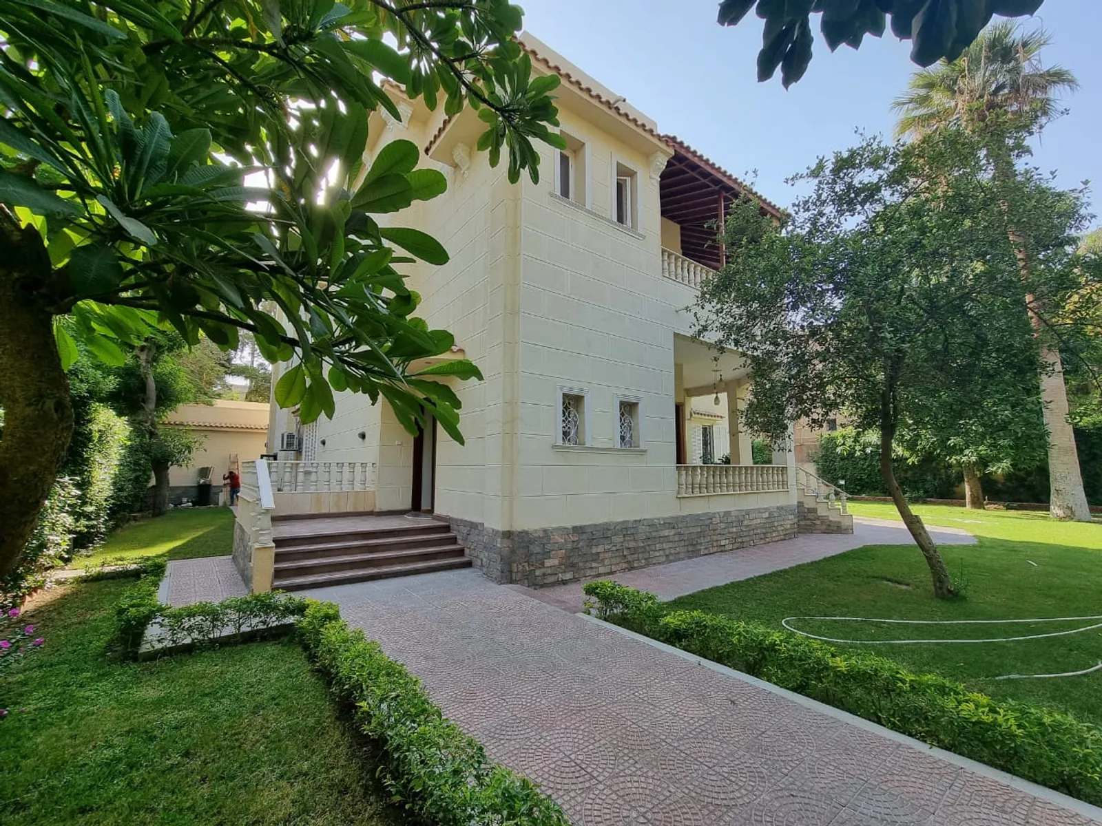 Villas For Sale In Maadi Maadi Sarayat Area: 1050 m² consists of 7 Bedrooms 5 Bathrooms Semi furnished 5 stars #5057