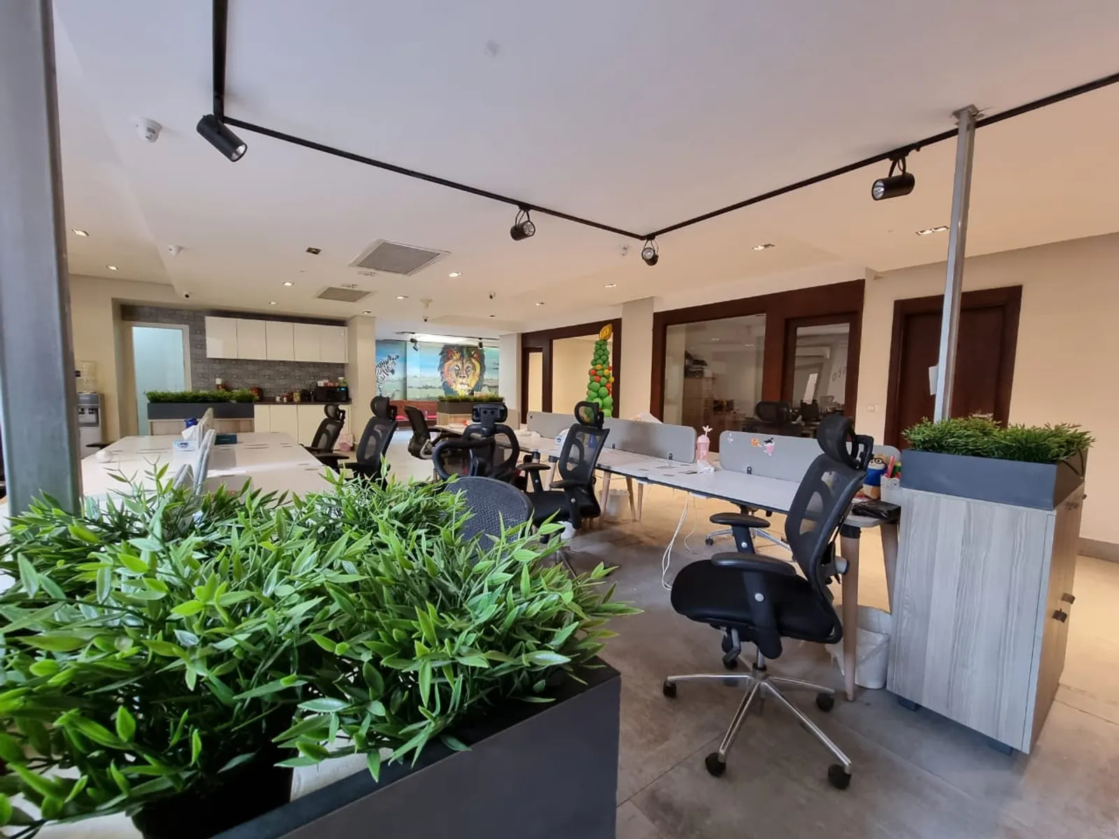 Office spaces For Sale In Maadi Maadi Degla Area: 650 m² consists of 10 Bedrooms 5 Bathrooms Semi furnished 5 stars #5312