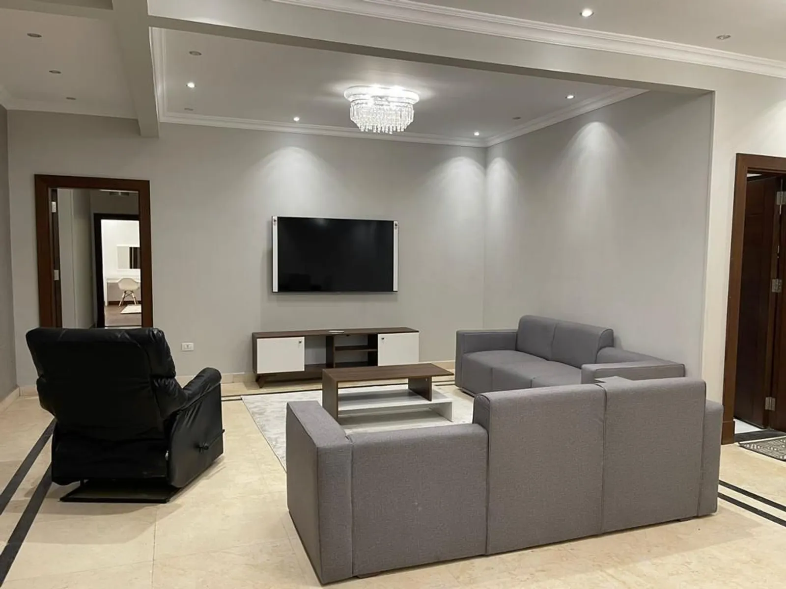 Penthouses For Sale In New Cairo 90 street Area: 220 m² consists of 3 Bedrooms 2 Bathrooms Modern furnished 5 stars #5339