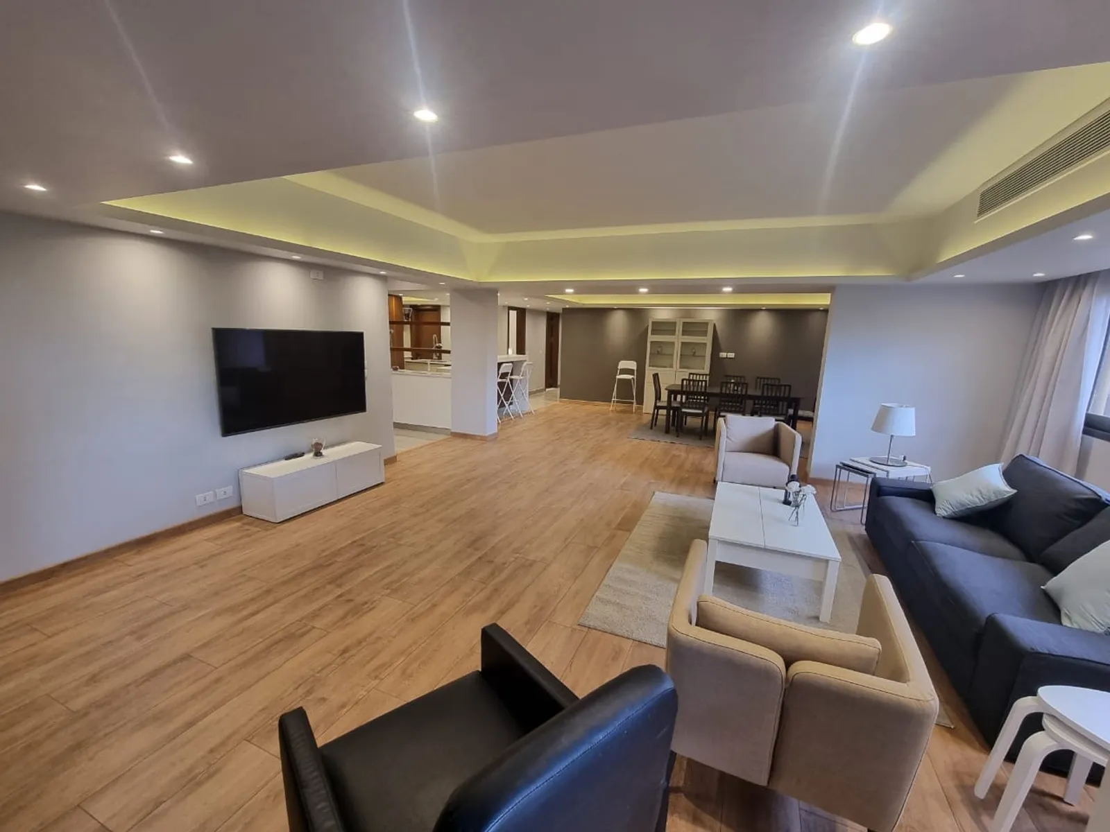 Apartments For Sale In Maadi Maadi Degla Area: 220 m² consists of 3 Bedrooms 3 Bathrooms Modern furnished 5 stars #5351