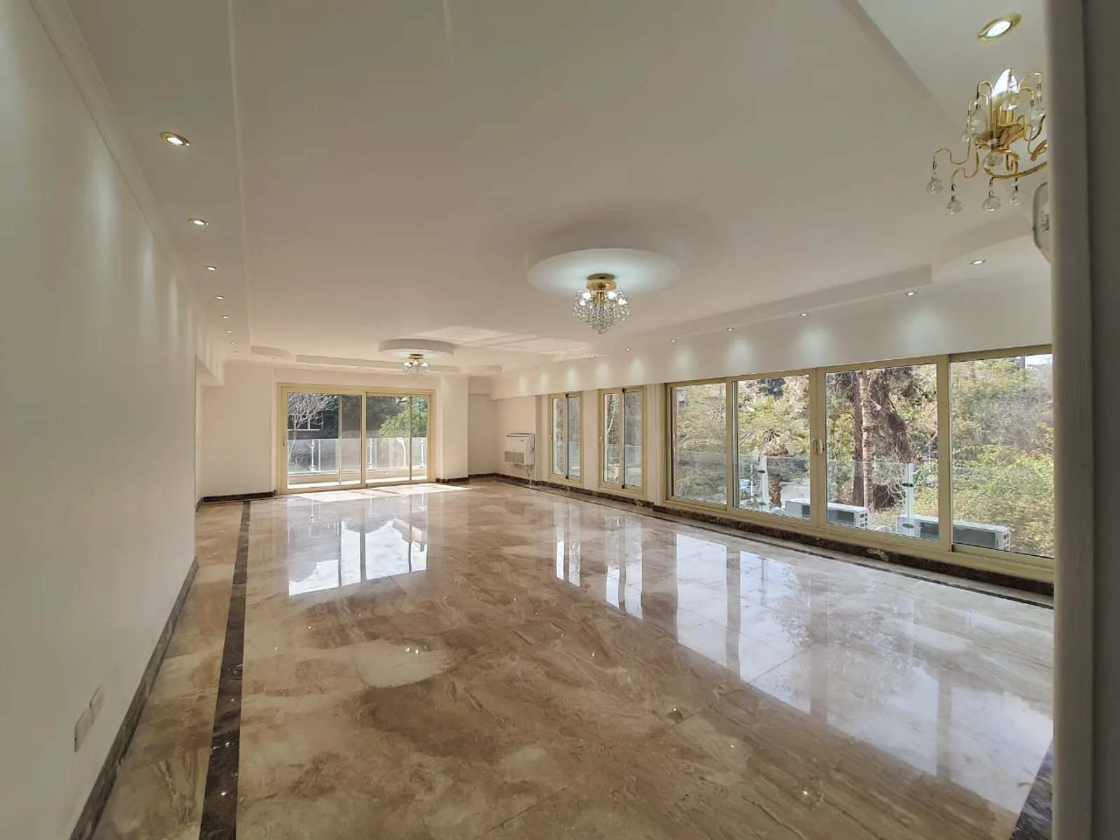 Apartments For Sale In Maadi Maadi Sarayat Area: 260 m² consists of 3 Bedrooms 4 Bathrooms Semi furnished 5 stars #5371