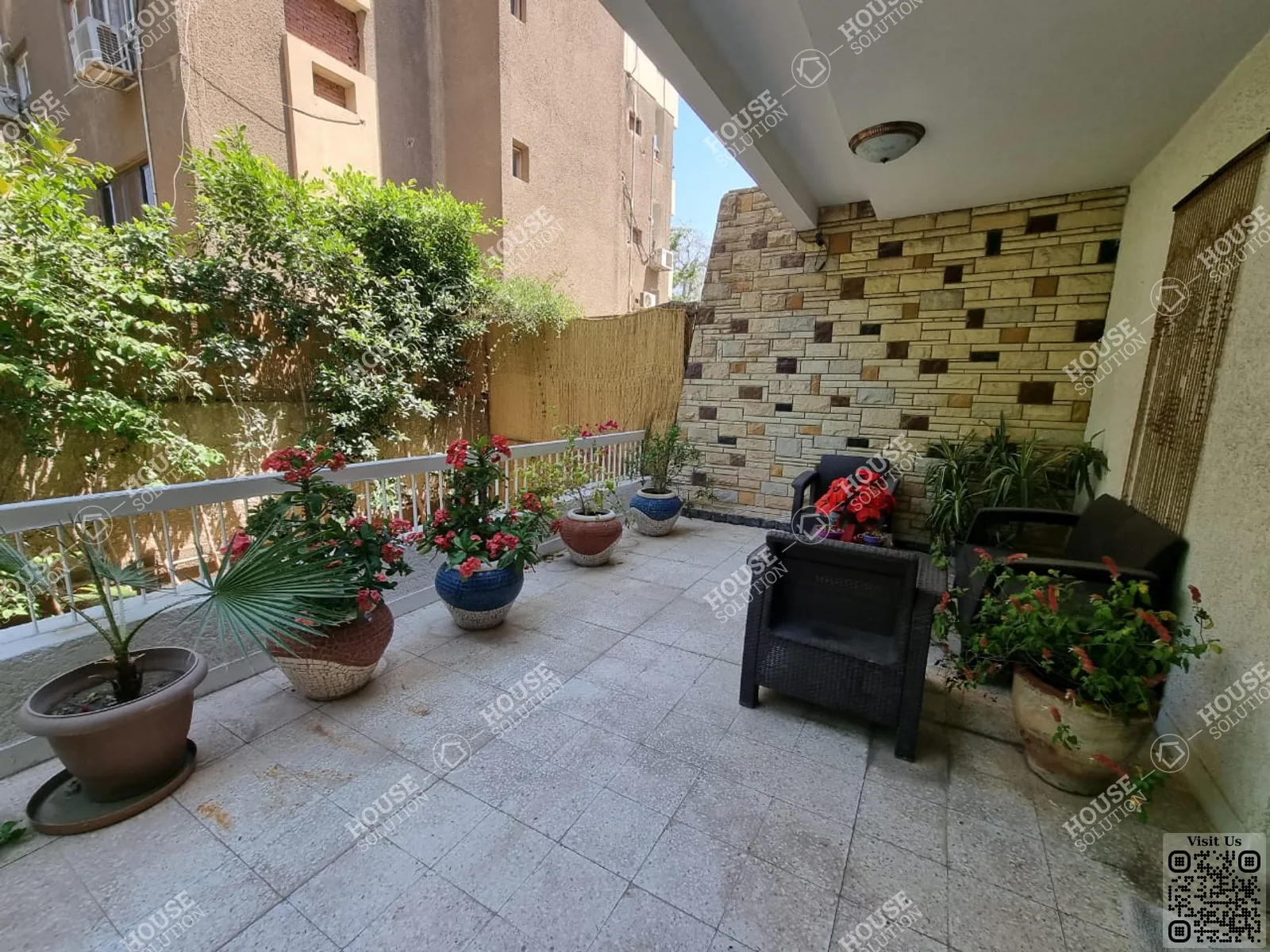 حديقة خاصة	 @ دور ارضي للإيجار في المعادي سرايات المعادي مساحة: 450 م² تتكون من 3 غرفة 3 حمام مفروش 5 نجوم #5438-0