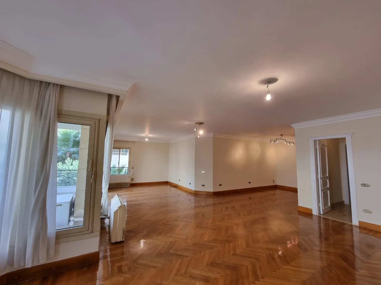 Apartments For Sale In Maadi Maadi Sarayat Area: 230 m² consists of 3 Bedrooms 3 Bathrooms Semi furnished 5 stars #5439