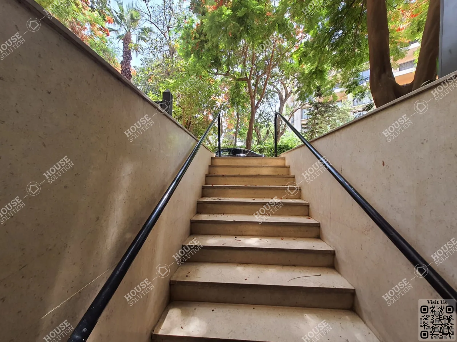 الدخول الخاص @ مقرات اداريه للإيجار في المعادي سرايات المعادي مساحة: 220 م² تتكون من 7 غرفة 2 حمام نصف مفروش 5 نجوم #5474-2