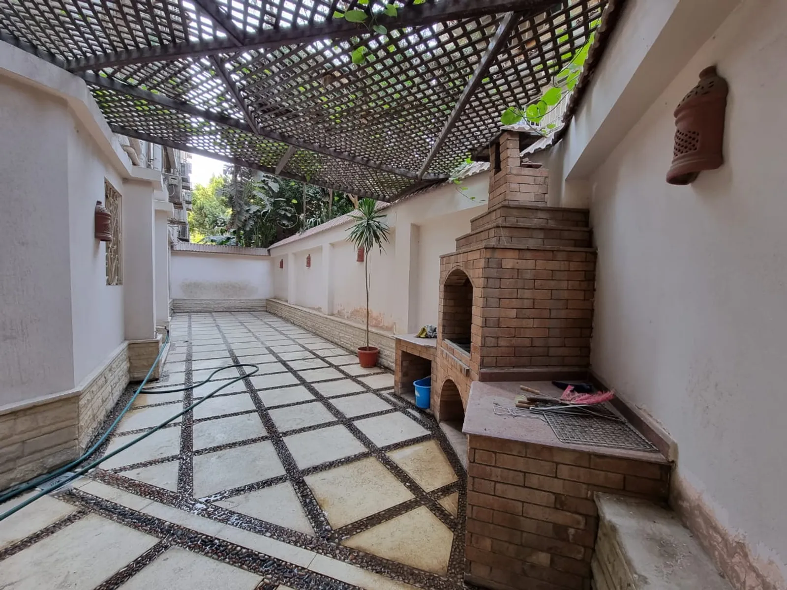 دور ارضي للبيع في المعادي سرايات المعادي مساحة: 300 م² تتكون من 3 غرفة 4 حمام مفروش مودرن 5 نجوم #5540