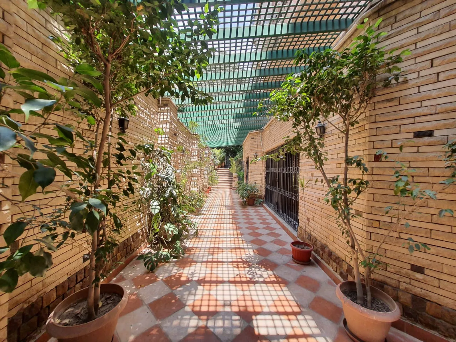 Ground Floors For Sale In Maadi Maadi Sarayat Area: 200 m² consists of 2 Bedrooms 2 Bathrooms Modern furnished 5 stars #5551