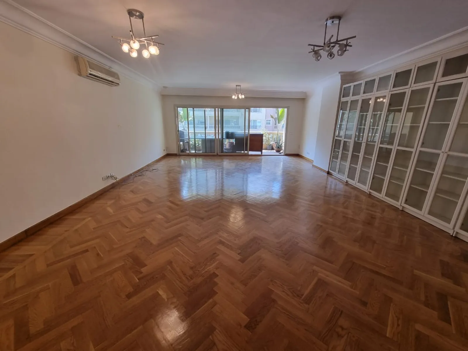 Apartments For Sale In Maadi Maadi Sarayat Area: 280 m² consists of 4 Bedrooms 4 Bathrooms Semi furnished 5 stars #5585