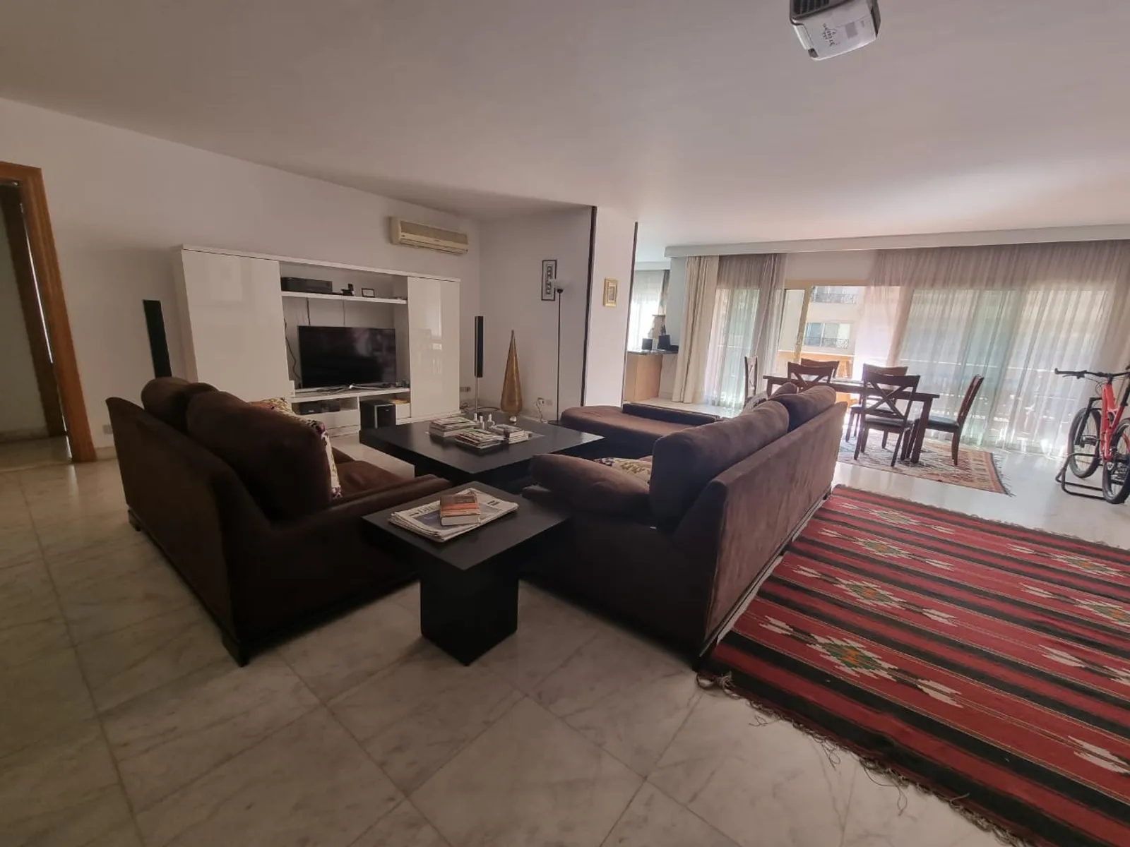 شقق للبيع في المعادي سرايات المعادي مساحة: 320 م² تتكون من 4 غرفة 4 حمام مفروش مودرن 5 نجوم #5611