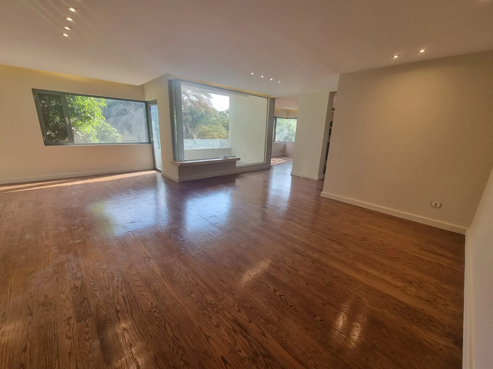 Apartments For Sale In Maadi Maadi Sarayat Area: 165 m² consists of 2 Bedrooms 3 Bathrooms Semi furnished 5 stars #5615