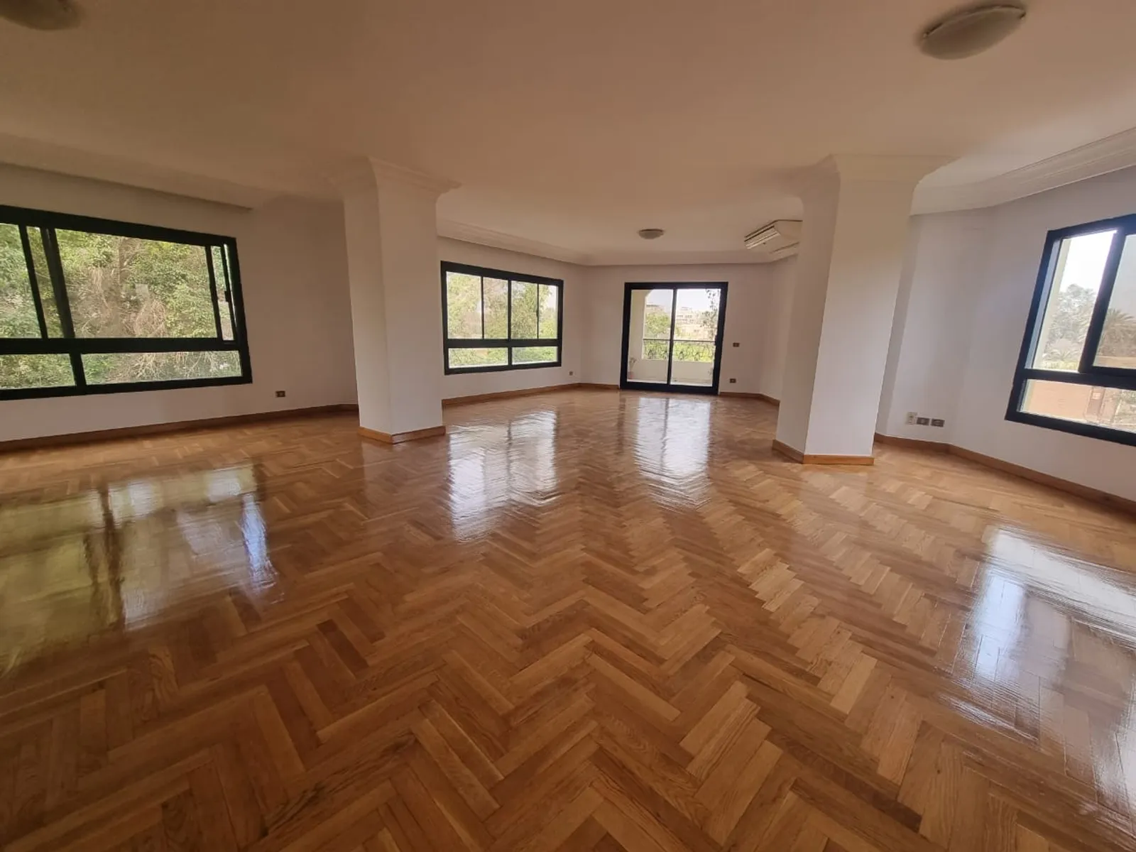 Apartments For Sale In Maadi Maadi Sarayat Area: 350 m² consists of 4 Bedrooms 4 Bathrooms Semi furnished 5 stars #5663