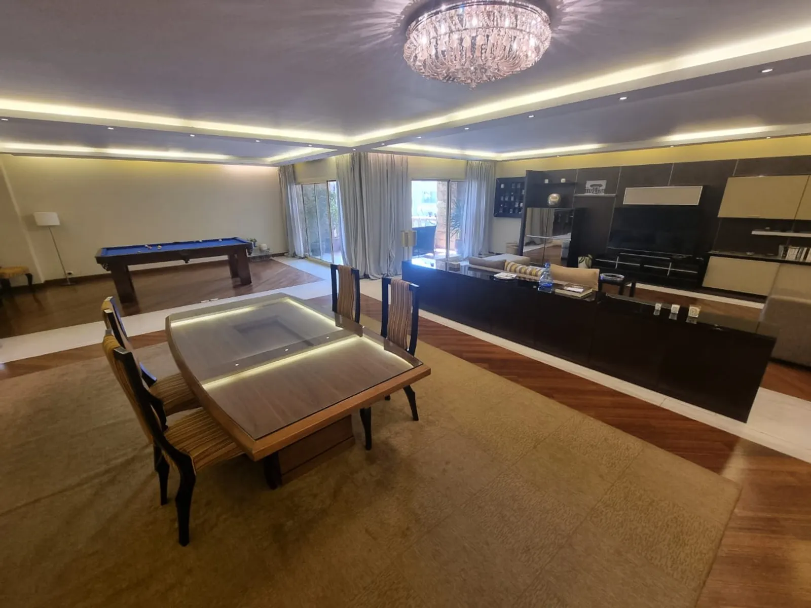 شقق للبيع في المعادي سرايات المعادي مساحة: 320 م² تتكون من 4 غرفة 4 حمام مفروش مودرن 5 نجوم #5664