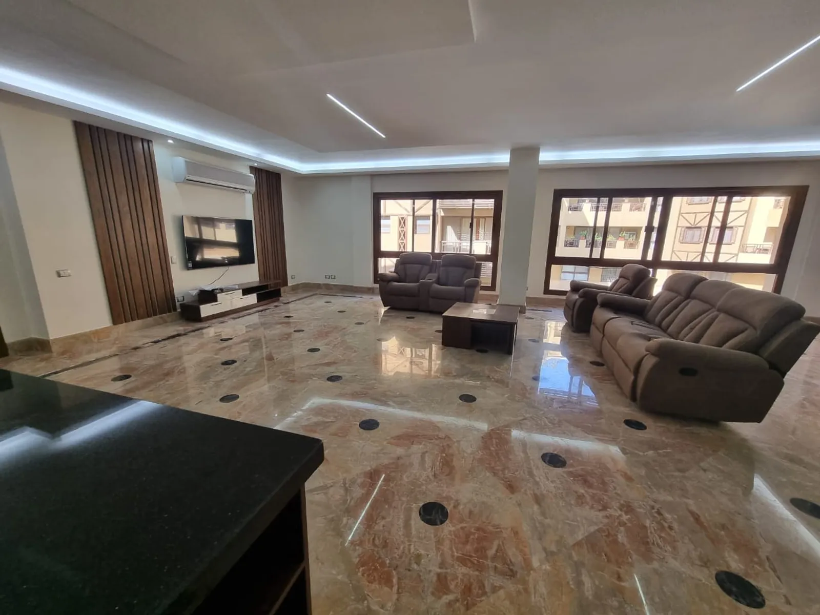 Apartments For Sale In Maadi Maadi Sarayat Area: 320 m² consists of 3 Bedrooms 5 Bathrooms Modern furnished 5 stars #5671