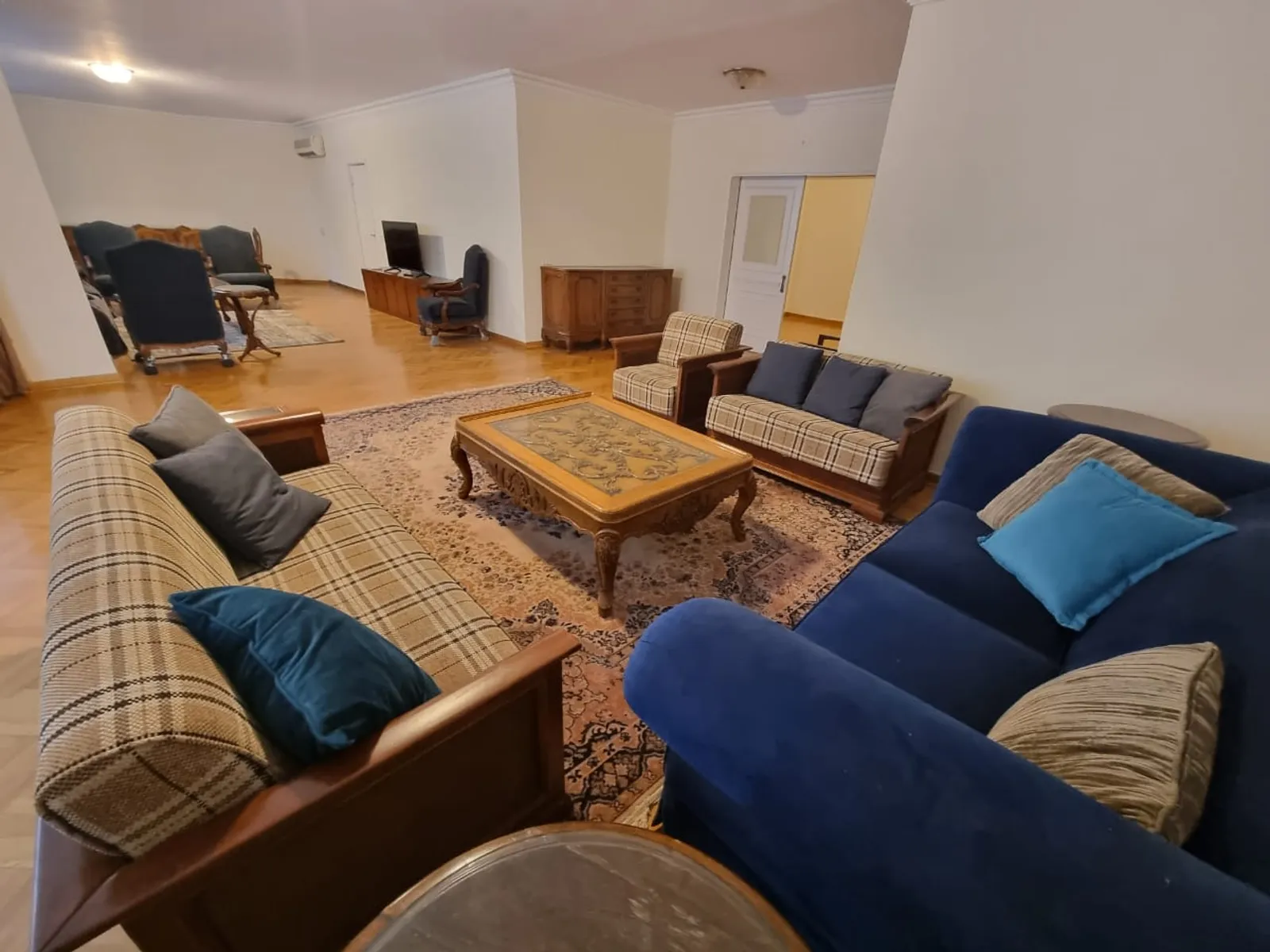 شقق للبيع في المعادي سرايات المعادي مساحة: 265 م² تتكون من 4 غرفة 3 حمام مفروش مودرن 5 نجوم #5677