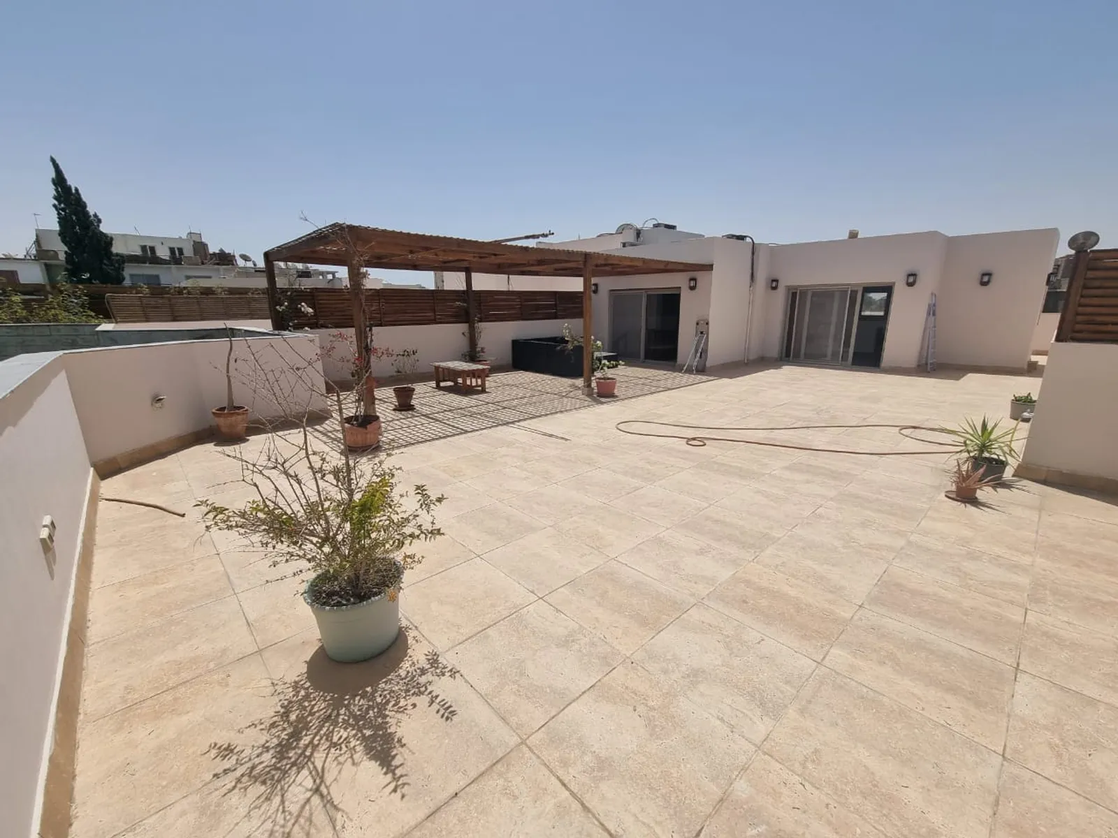 Penthouses For Sale In Maadi Maadi Sarayat Area: 450 m² consists of 4 Bedrooms 4 Bathrooms Semi furnished 5 stars #5681