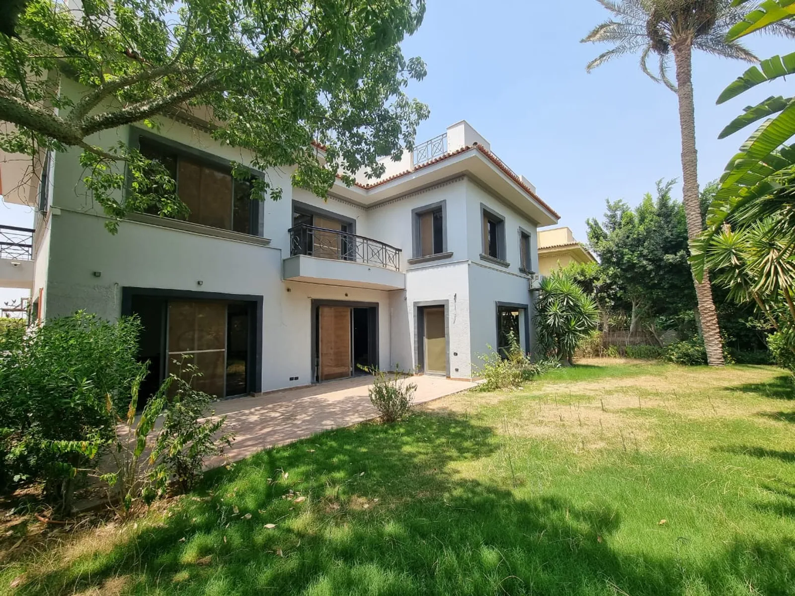 SEMI FURNISHED 5-BEDROOM VILLA WITH PRIVATE GARDEN AND BALCONY FOR RENT IN KATAMEYA HEIGHTS - #5706 - Semi furnished