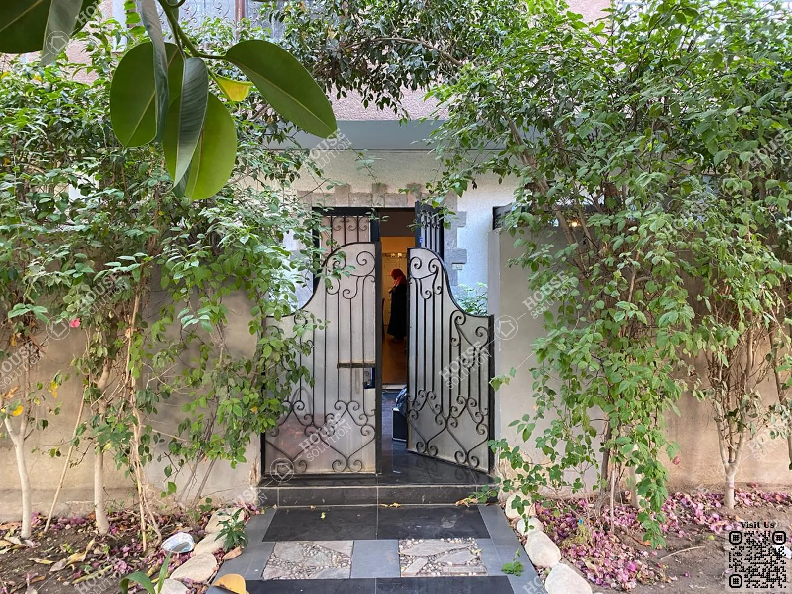 Ground Floors For Sale In Maadi Maadi Degla Area: 200 m² consists of 3 Bedrooms 2 Bathrooms Furnished 5 stars #5750