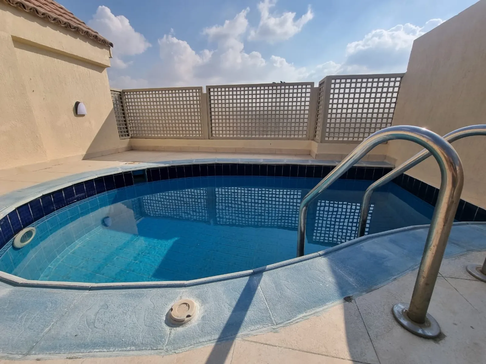 Penthouses For Sale In Maadi Maadi Sarayat Area: 450 m² consists of 4 Bedrooms 5 Bathrooms Semi furnished 5 stars #5768