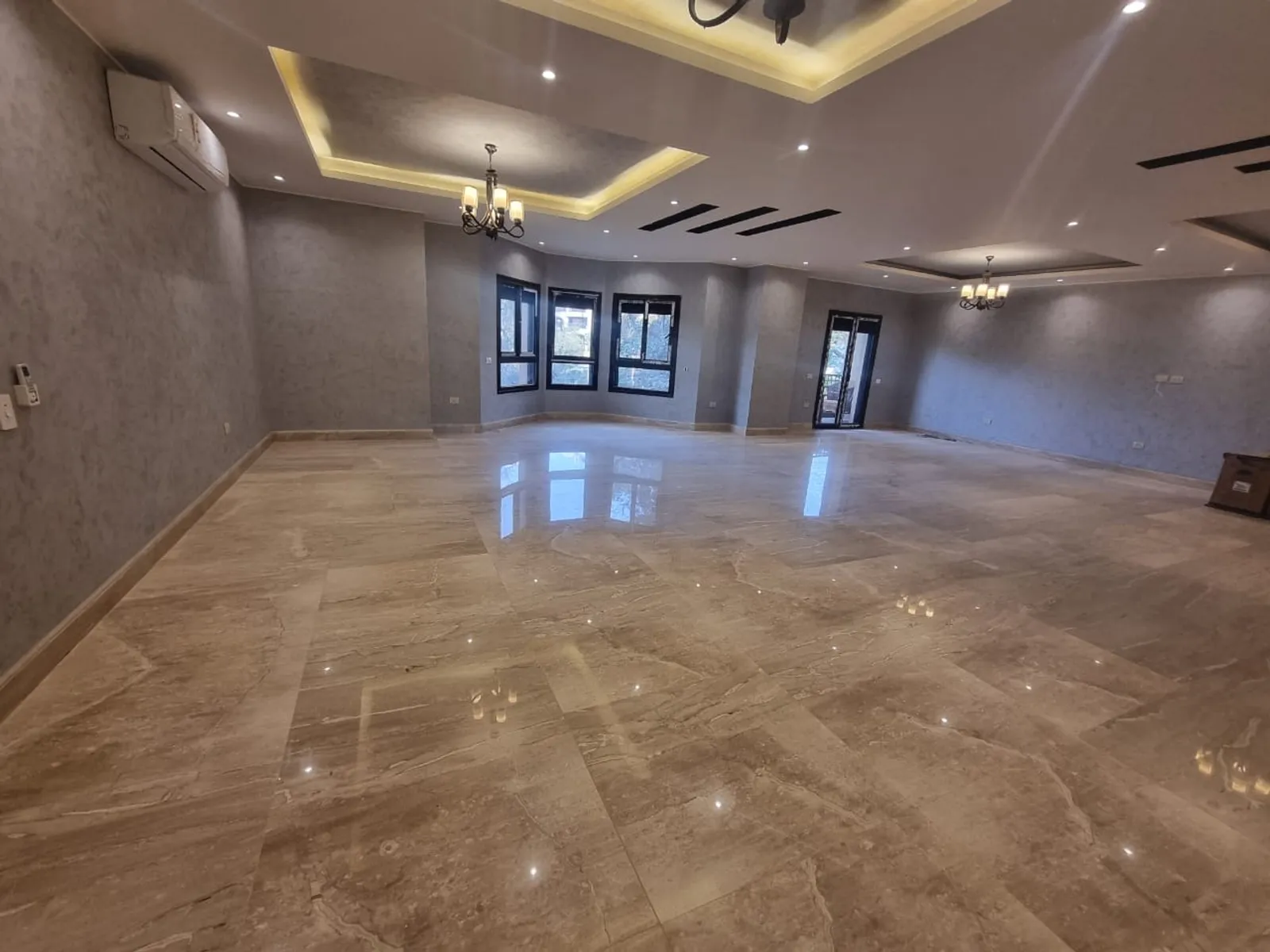 Apartments For Sale In Maadi Maadi Sarayat Area: 265 m² consists of 4 Bedrooms 4 Bathrooms Semi furnished 5 stars #5770