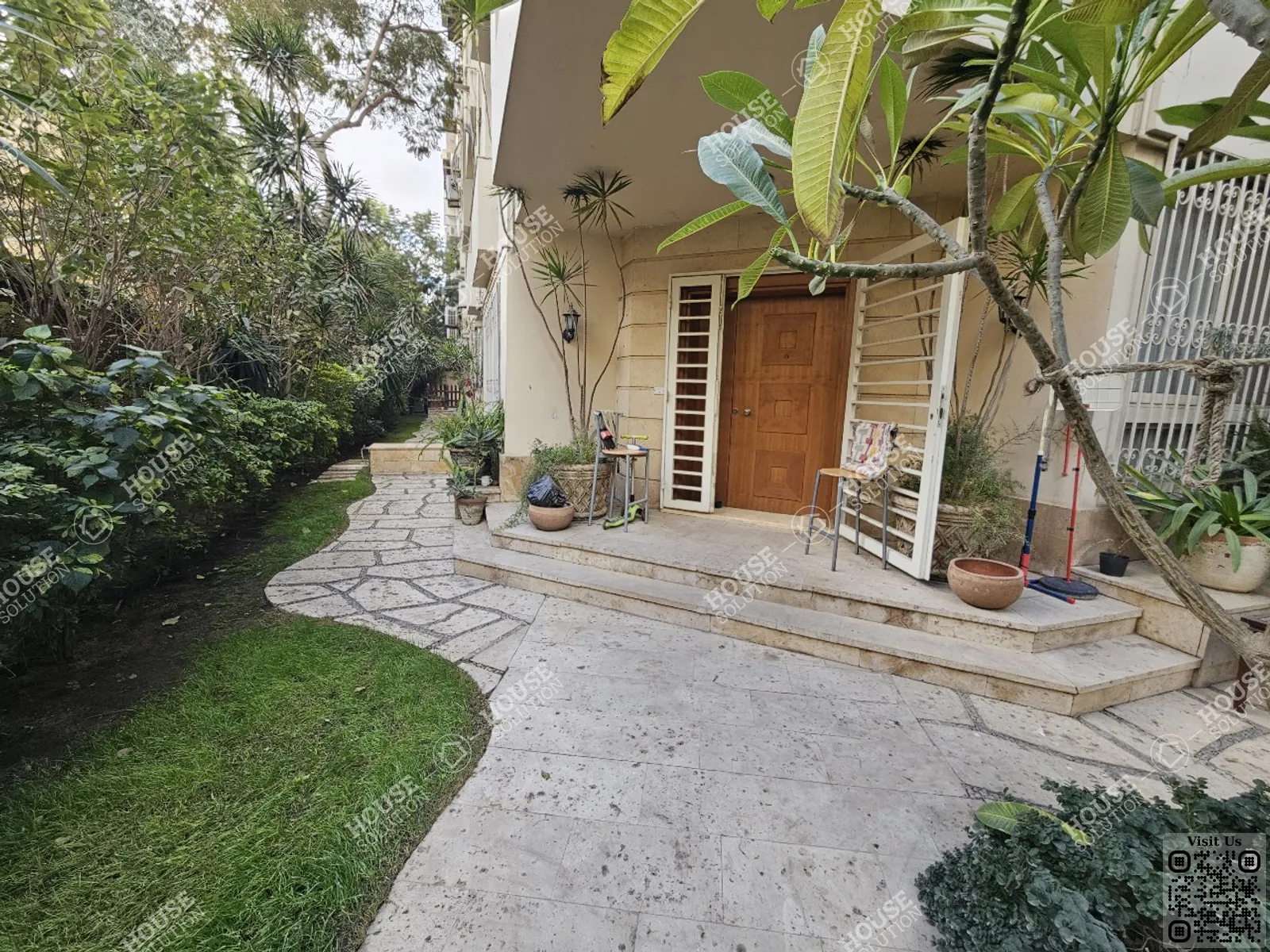 الدخول الخاص @ دور ارضي للإيجار في المعادي سرايات المعادي مساحة: 300 م² تتكون من 4 غرفة 4 حمام مفروش مودرن 5 نجوم #5800-1