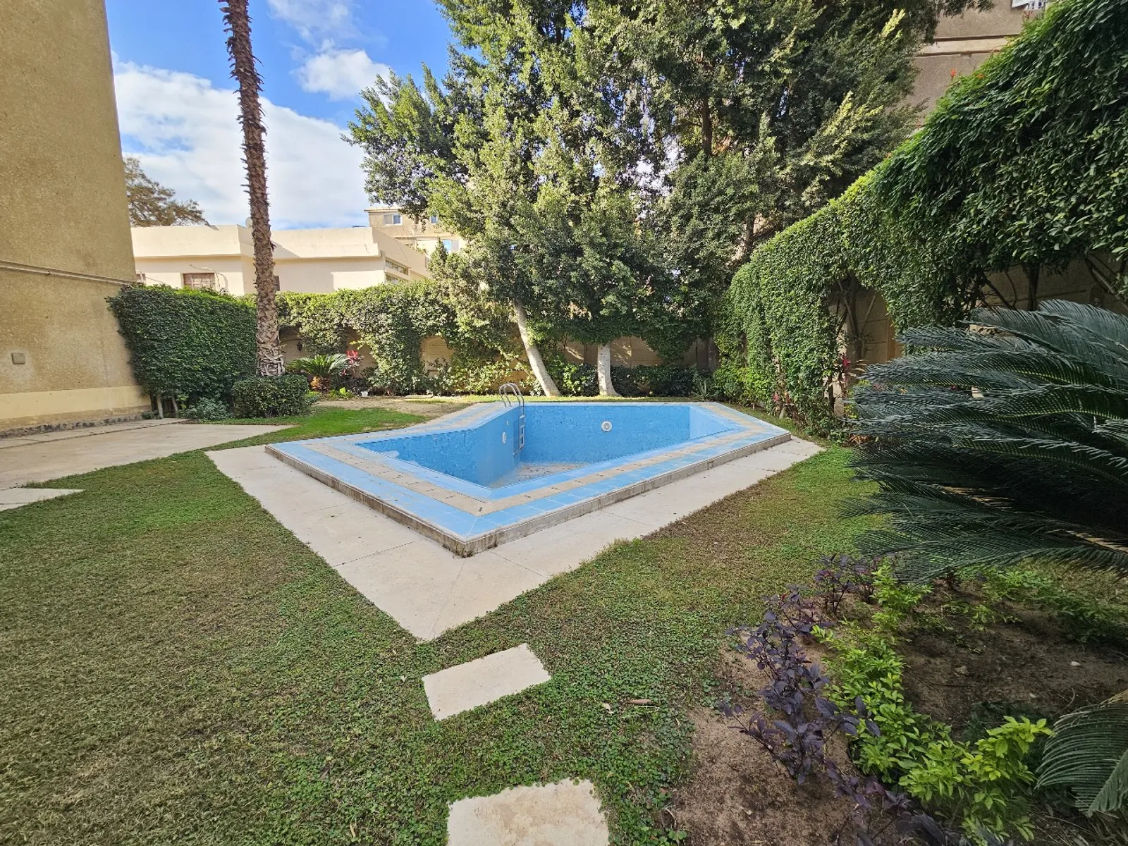 فيلات للبيع في المعادي سرايات المعادي مساحة: 700 م² تتكون من 5 غرفة 7 حمام نصف مفروش 5 نجوم #5801