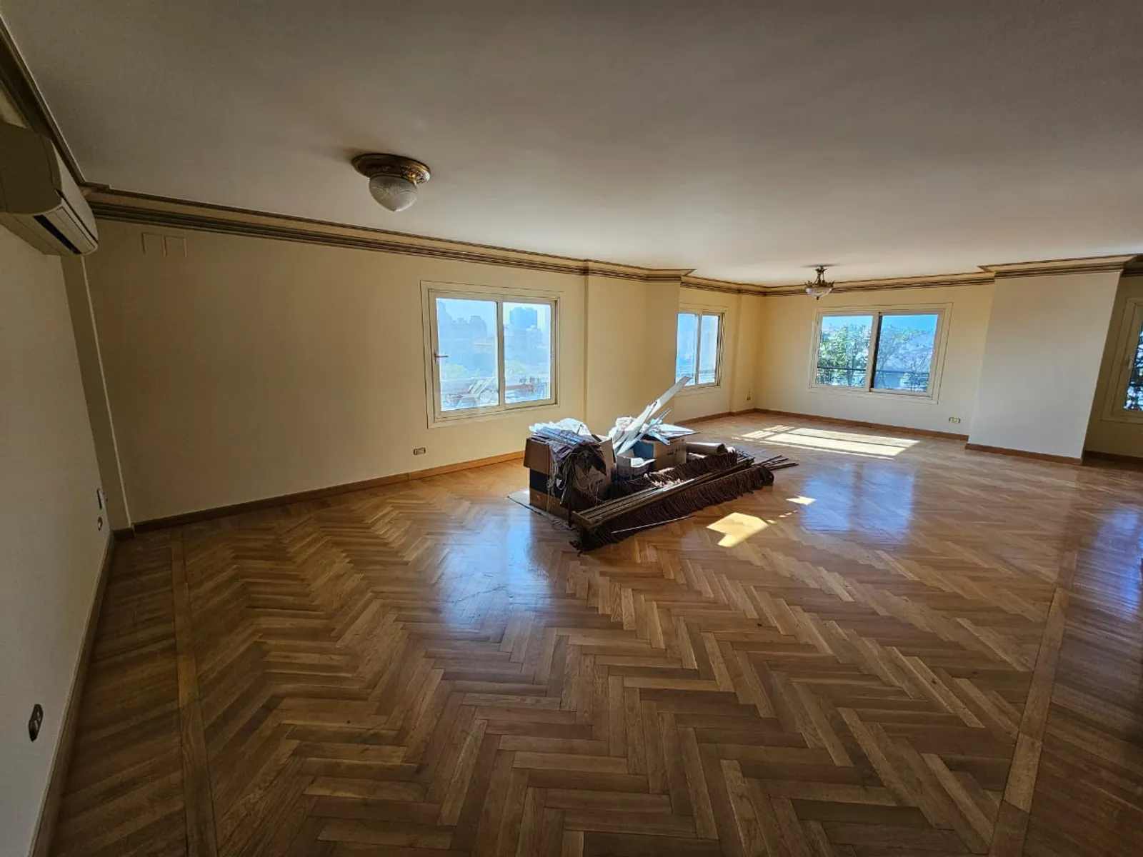 شقق للبيع في المعادي سرايات المعادي مساحة: 280 م² تتكون من 4 غرفة 3 حمام نصف مفروش 5 نجوم #5807