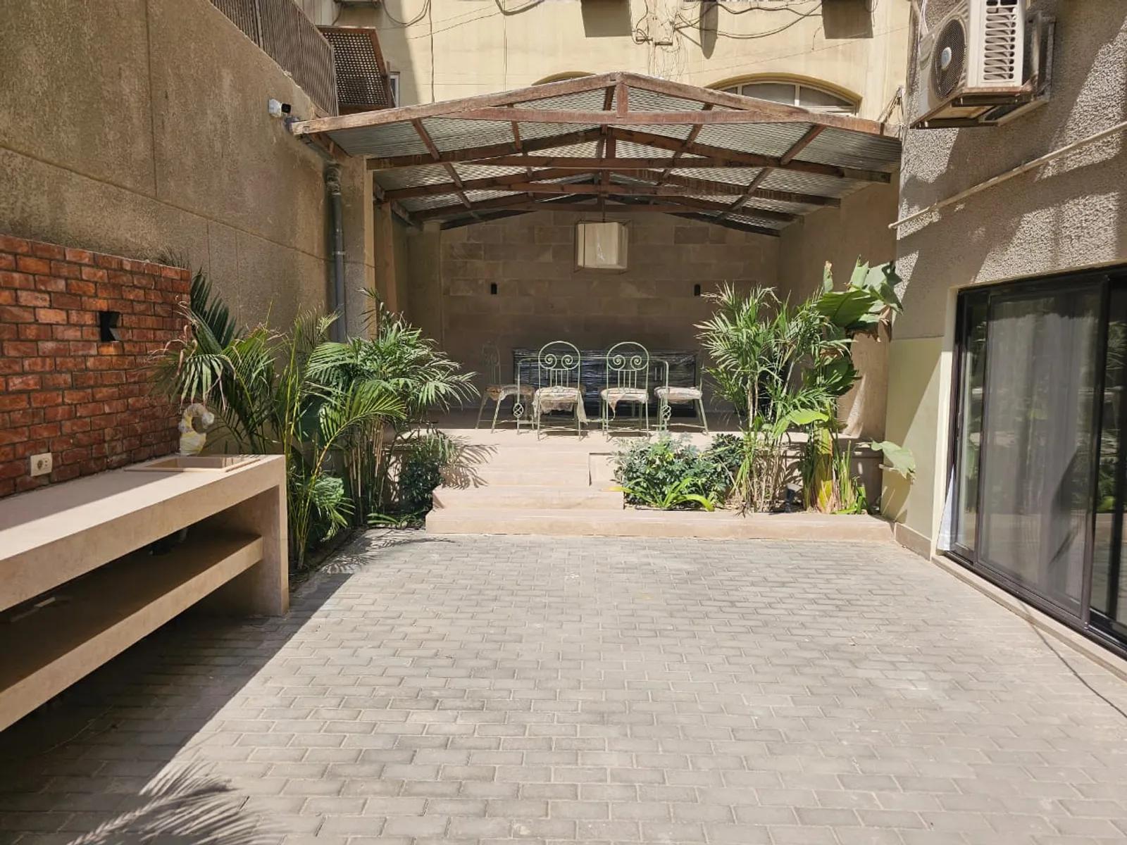 Ground Floors For Sale In Maadi Maadi Sarayat Area: 200 m² consists of 3 Bedrooms 2 Bathrooms Modern furnished 5 stars #5836
