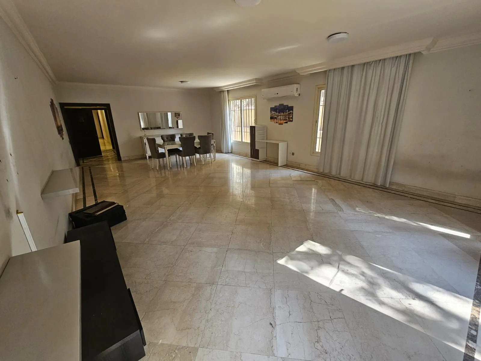 Ground Floors For Sale In Maadi Maadi Sarayat Area: 280 m² consists of 4 Bedrooms 4 Bathrooms Modern furnished 5 stars #5842