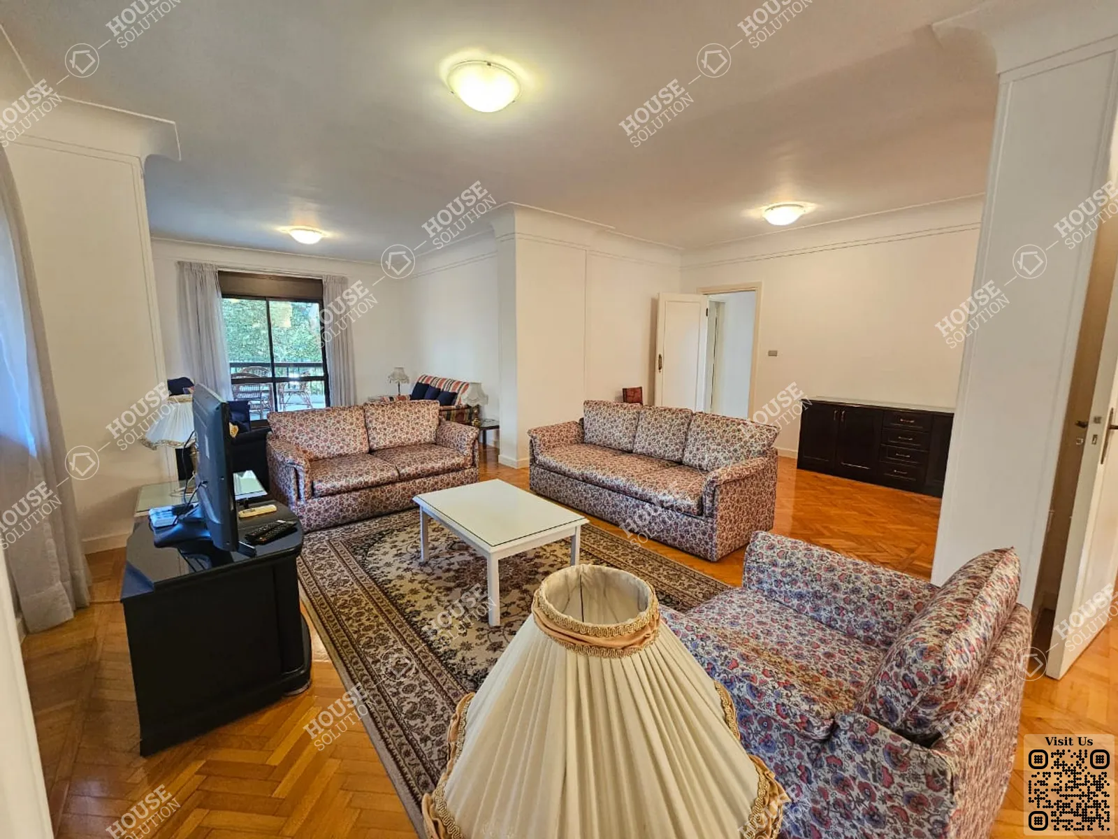 غرفة الاستقبال	 @ دور ارضي للإيجار في المعادي سرايات المعادي مساحة: 250 م² تتكون من 4 غرفة 3 حمام مفروش 5 نجوم #5843-2