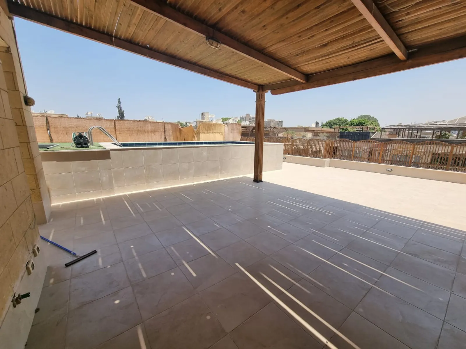 Penthouses For Sale In Maadi Maadi Sarayat Area: 500 m² consists of 4 Bedrooms 5 Bathrooms Semi furnished 5 stars #5844