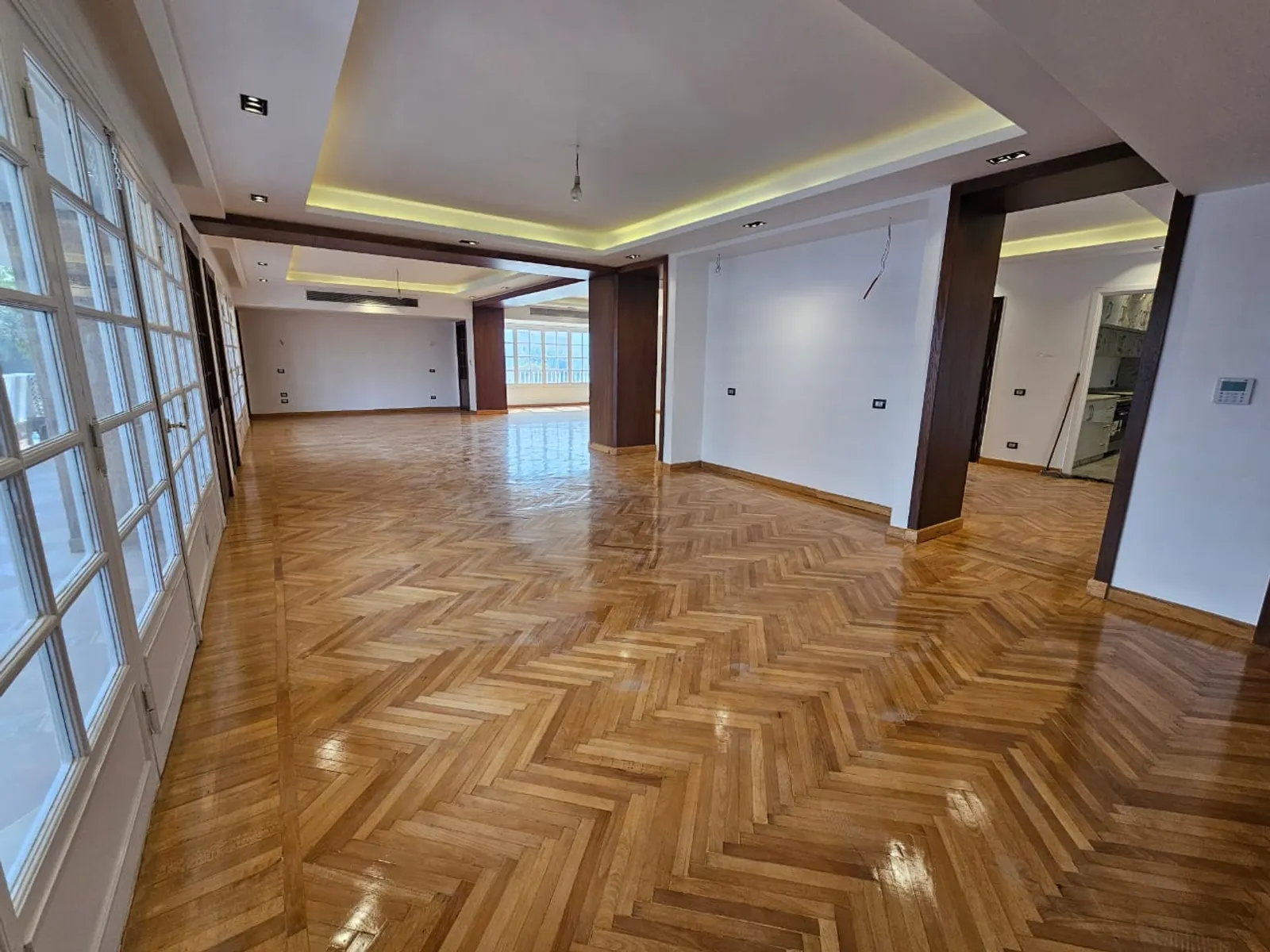 Apartments For Sale In Maadi Maadi Sarayat Area: 450 m² consists of 5 Bedrooms 3 Bathrooms Semi furnished 5 stars #5850