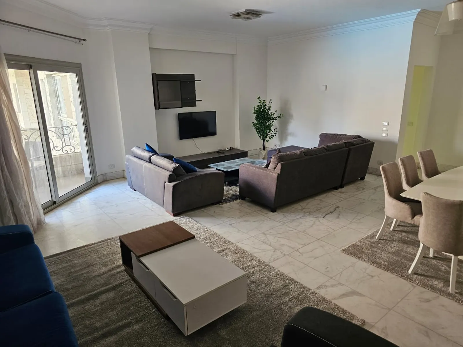 Apartments For Sale In Maadi Maadi Sarayat Area: 185 m² consists of 3 Bedrooms 3 Bathrooms Modern furnished 5 stars #5868