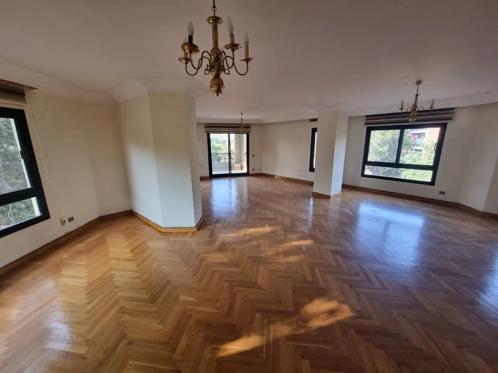 Apartments For Sale In Maadi Maadi Sarayat Area: 275 m² consists of 4 Bedrooms 4 Bathrooms Semi furnished 5 stars #5885