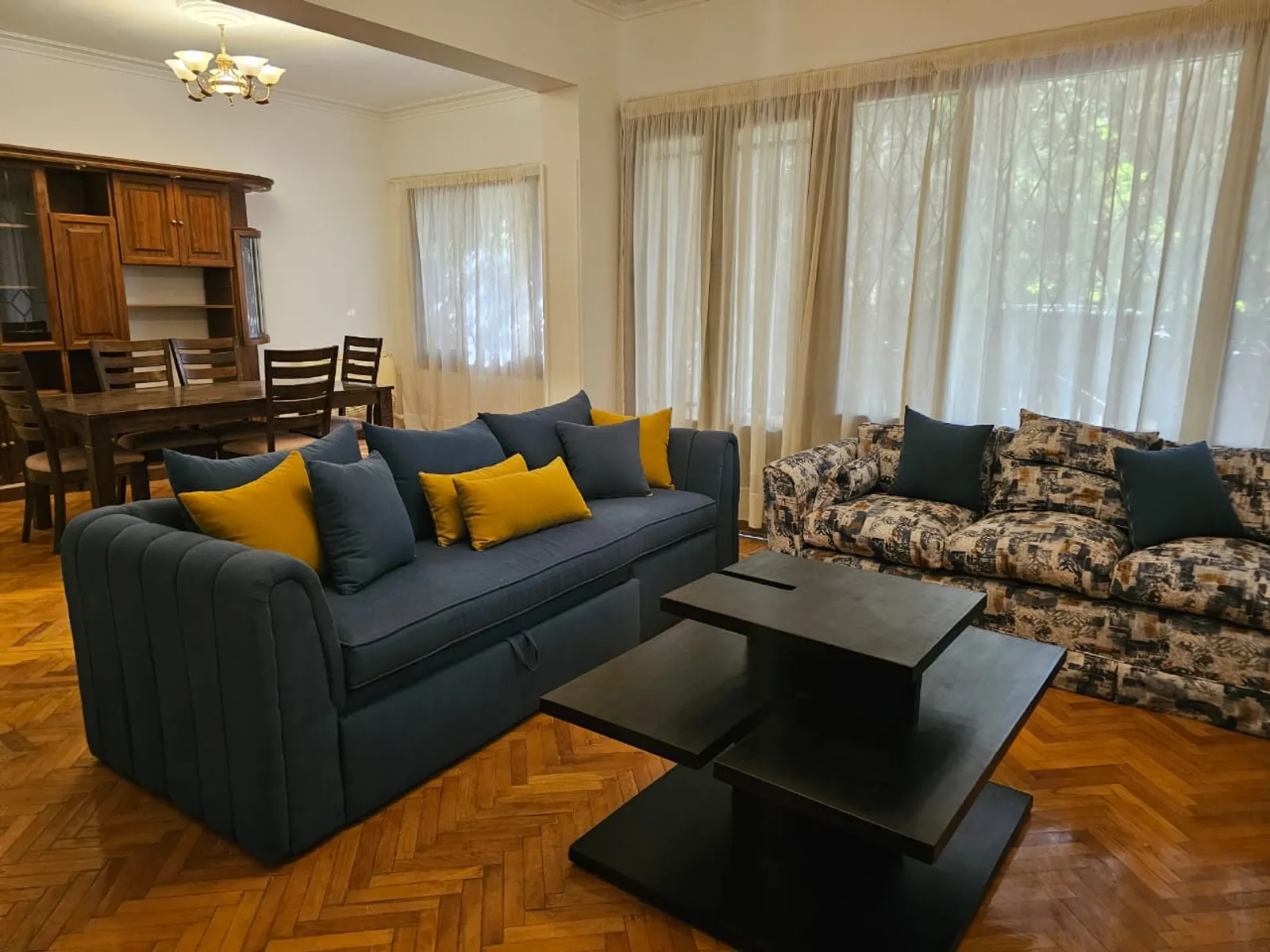 دور ارضي للبيع في المعادي سرايات المعادي مساحة: 220 م² تتكون من 3 غرفة 3 حمام مفروش 5 نجوم #5901