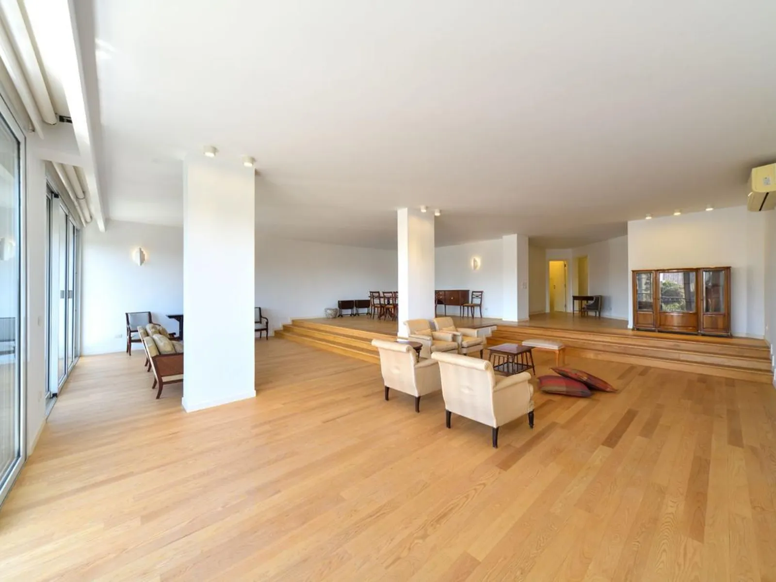 Apartments For Sale In Maadi Maadi Sarayat Area: 330 m² consists of 4 Bedrooms 4 Bathrooms Modern furnished 5 stars #5924