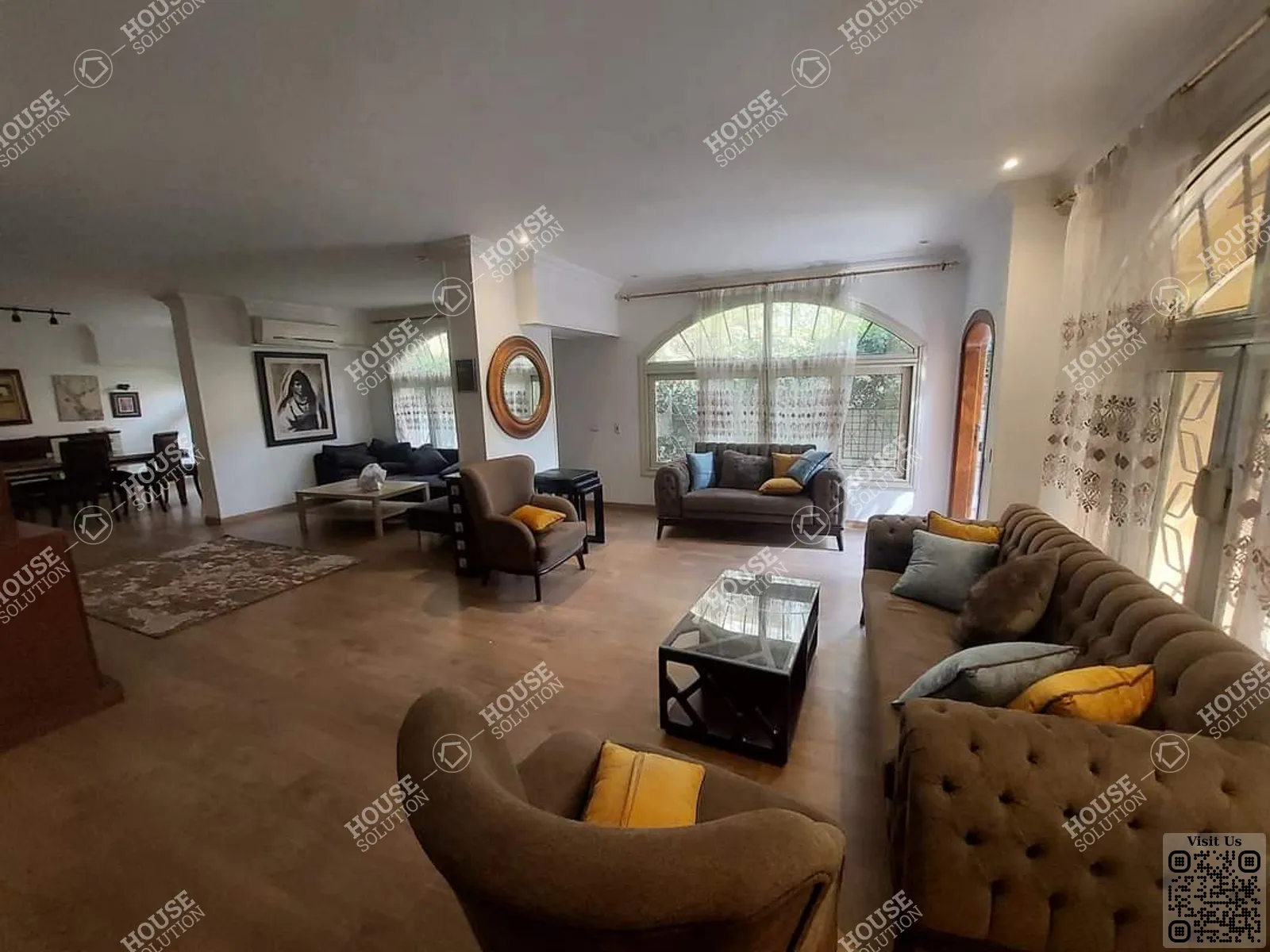 غرفة الاستقبال	 @ دور ارضي للإيجار في المعادي سرايات المعادي مساحة: 300 م² تتكون من 3 غرفة 3 حمام مفروش مودرن 5 نجوم #5925-0