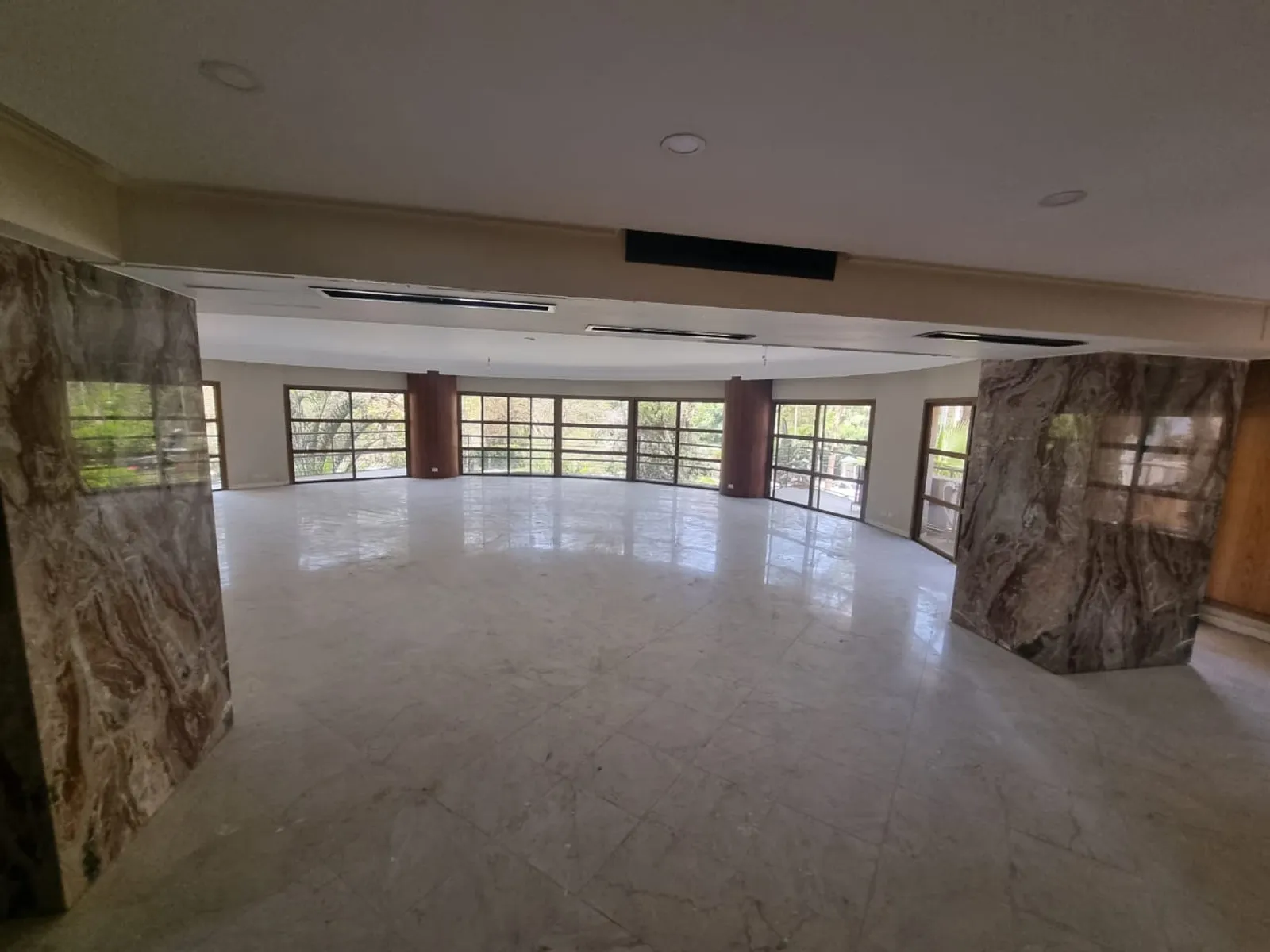 Apartments For Sale In Maadi Maadi Sarayat Area: 320 m² consists of 4 Bedrooms 4 Bathrooms Semi furnished 5 stars #5940