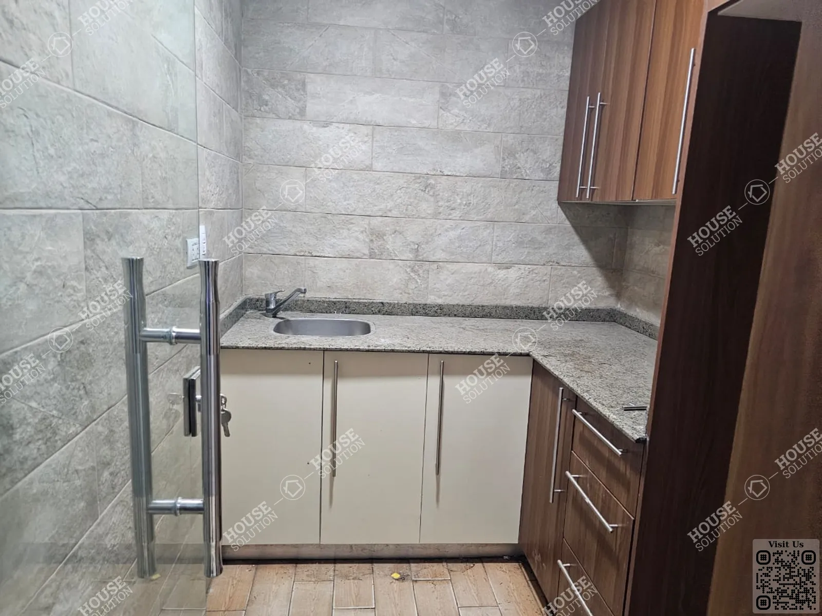 OFFICE ROOM @ Office spaces For Rent In Maadi Maadi Sarayat Area: 330 m² consists of 3 Bedrooms 3 Bathrooms Semi furnished 5 stars #5943-2