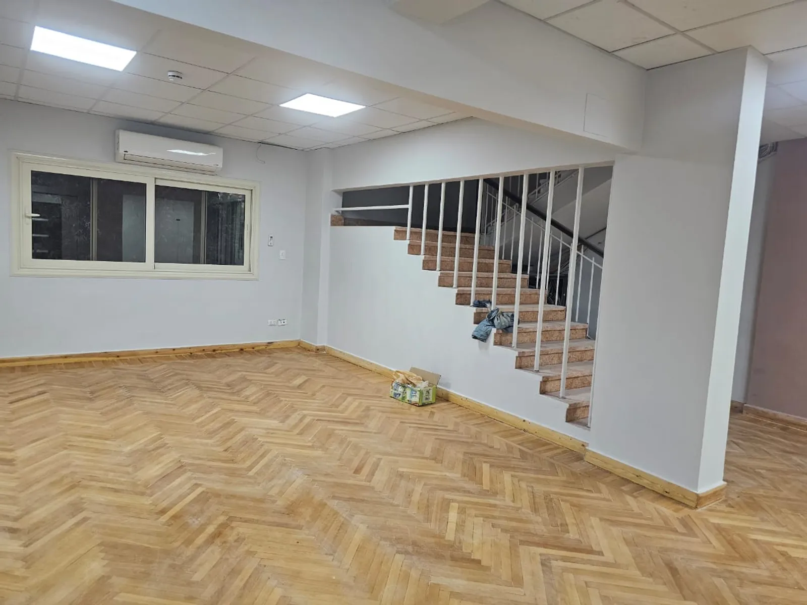 Office spaces For Sale In Maadi Maadi Sarayat Area: 330 m² consists of 3 Bedrooms 3 Bathrooms Semi furnished 5 stars #5944