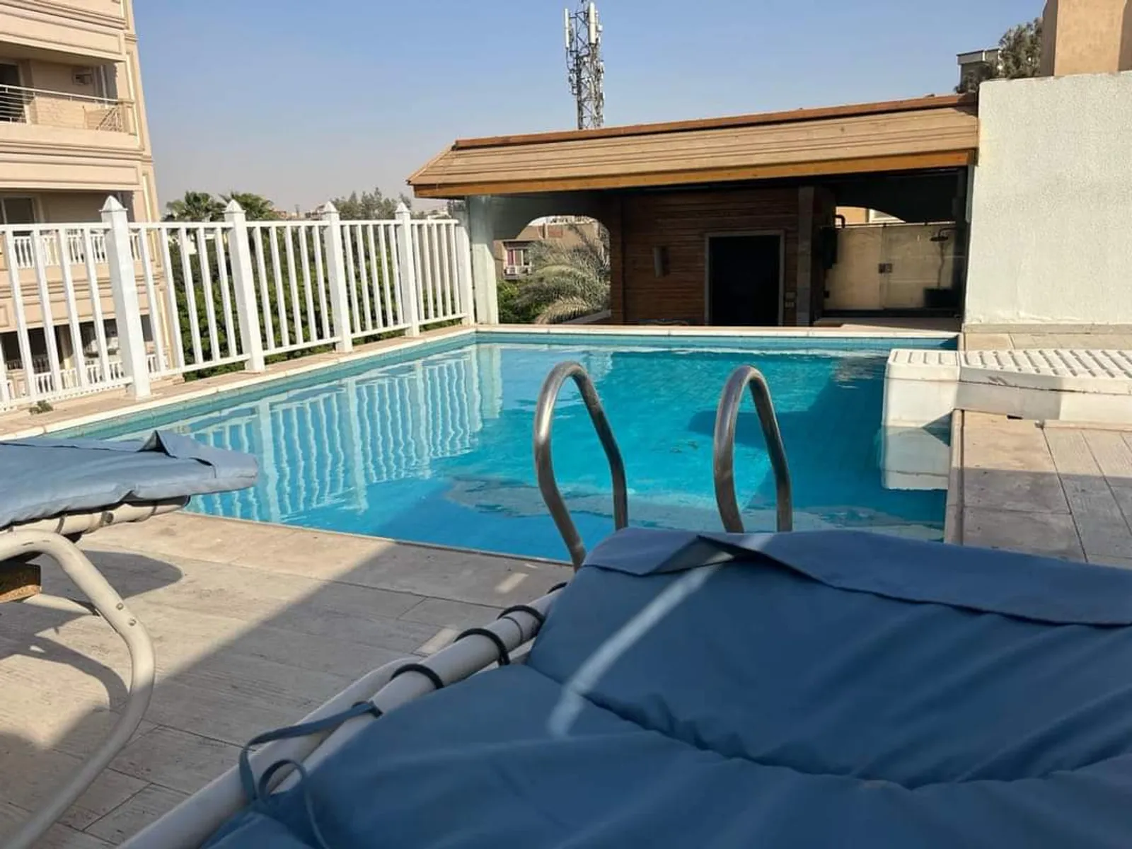 رووف للبيع في المعادي سرايات المعادي مساحة: 350 م² تتكون من 3 غرفة 4 حمام مفروش مودرن 5 نجوم #5948