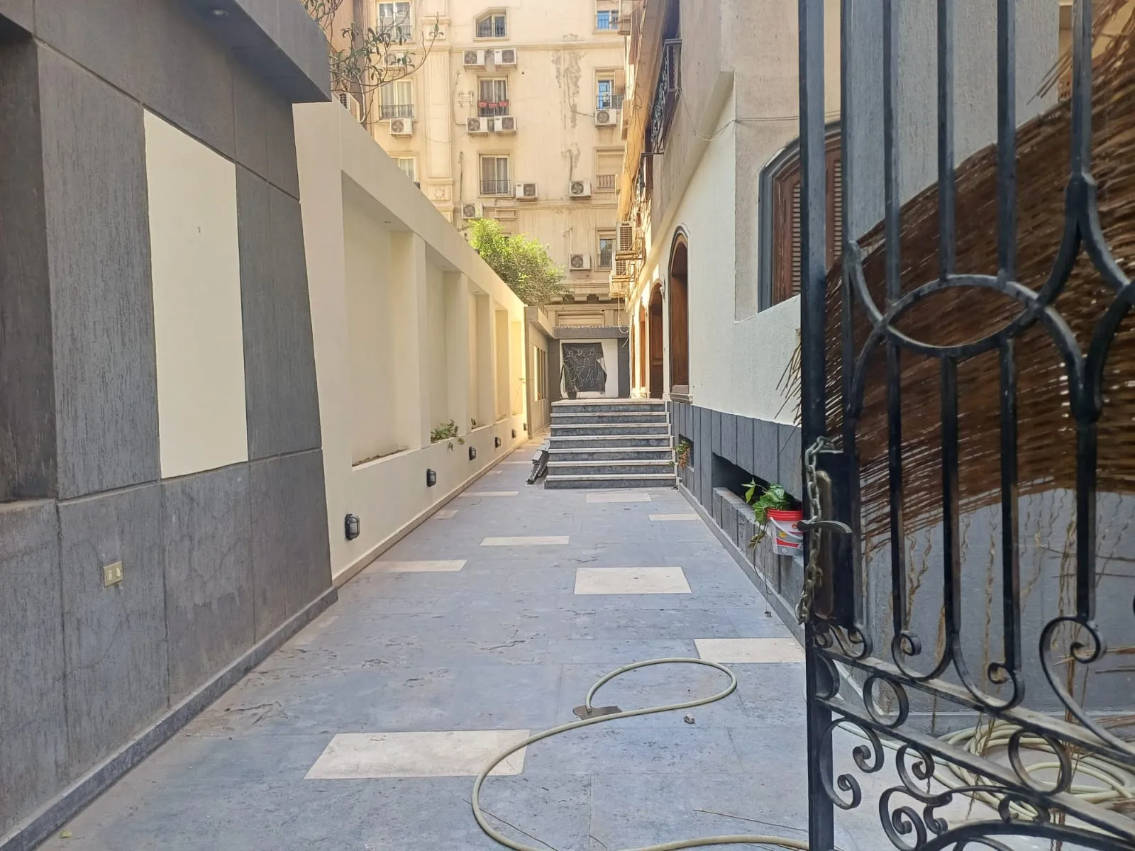 SEMI FURNISHED 4 BEDROOM DUPLEX GROUND FLOOR FOR RENT IN SARAYAT MAADI WITH GARDEN, NEAR METRO AND INTERNATIONAL SCHOOLS - #5973 - Semi furnished