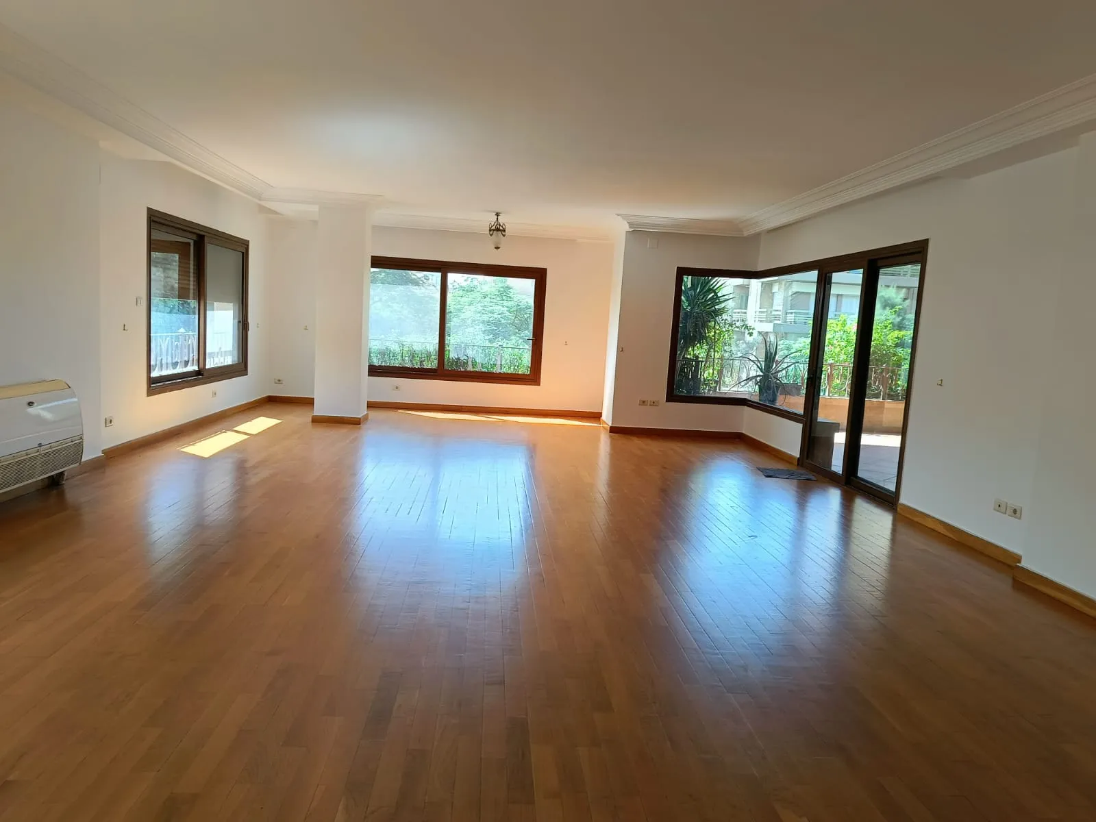 شقق للبيع في المعادي دجله المعادي مساحة: 340 م² تتكون من 4 غرفة 4 حمام نصف مفروش 1 نجوم #5986