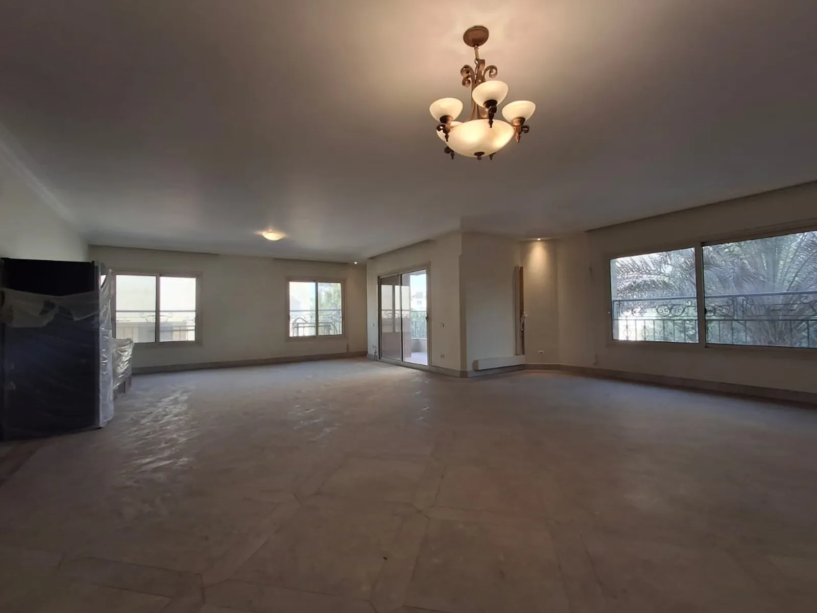 Apartments For Sale In Maadi Maadi Sarayat Area: 300 m² consists of 4 Bedrooms 3 Bathrooms Semi furnished 1 stars #6051