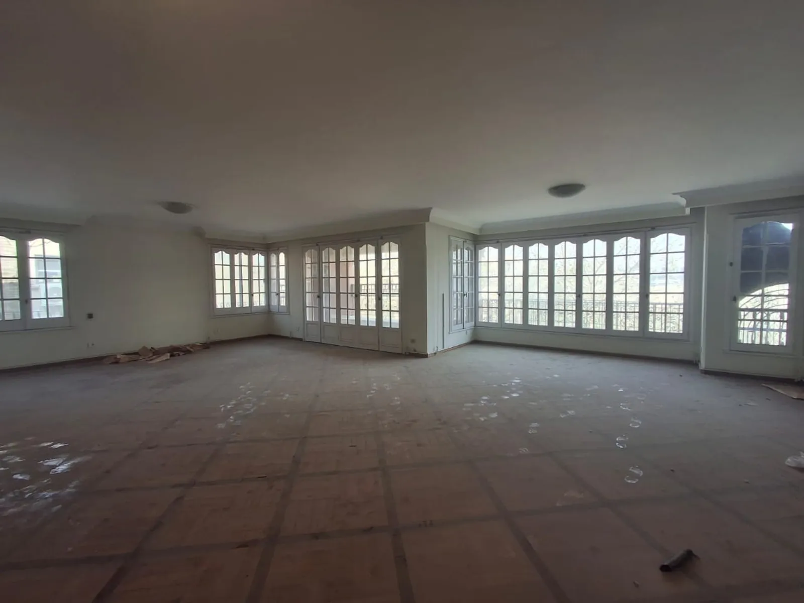 Apartments For Sale In Maadi Maadi Sarayat Area: 360 m² consists of 4 Bedrooms 4 Bathrooms Semi furnished 1 stars #6057