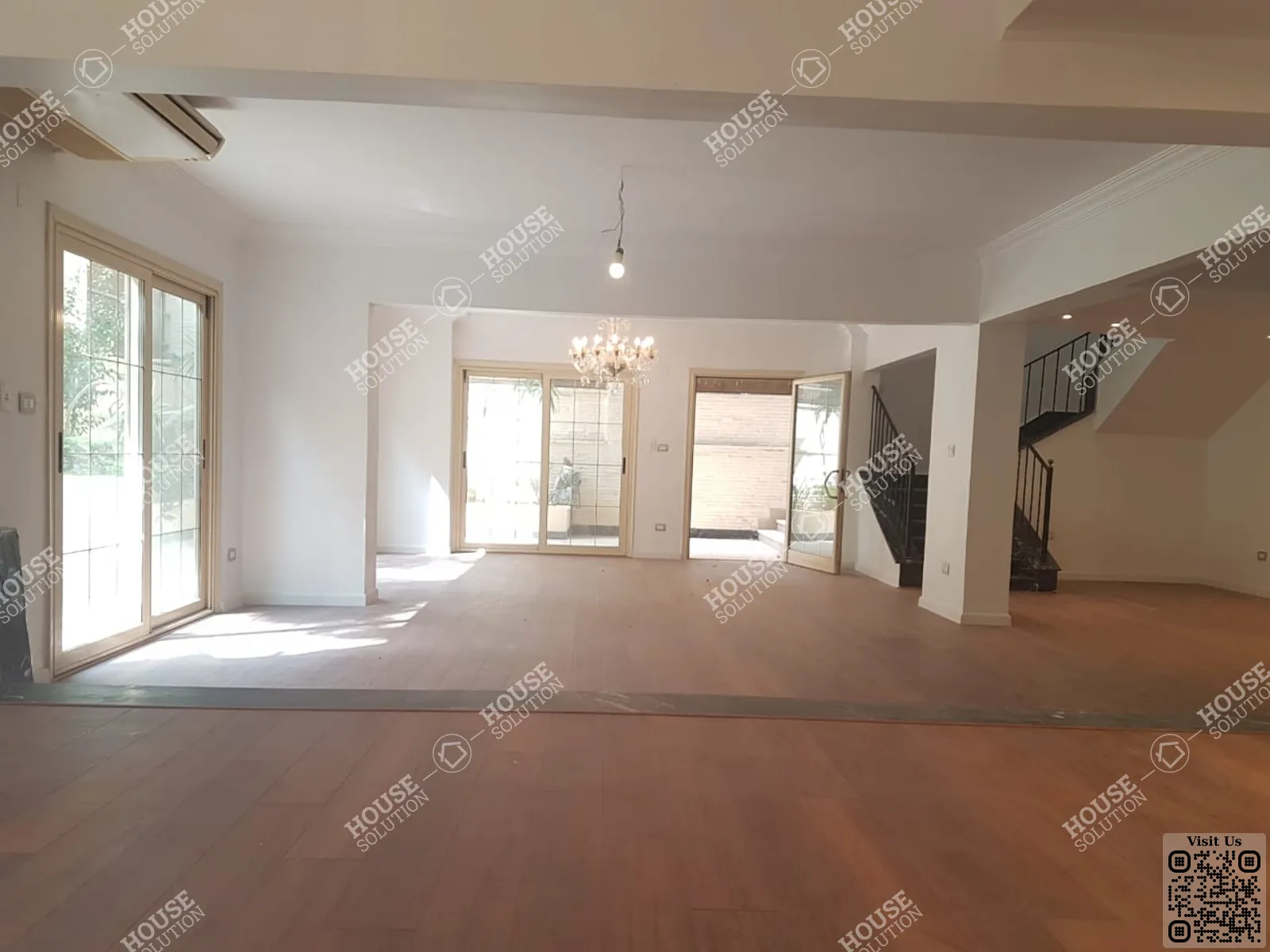 غرفة الاستقبال	 @ دور ارضي للإيجار في المعادي سرايات المعادي مساحة: 360 م² تتكون من 5 غرفة 3 حمام نصف مفروش 5 نجوم #6105-2