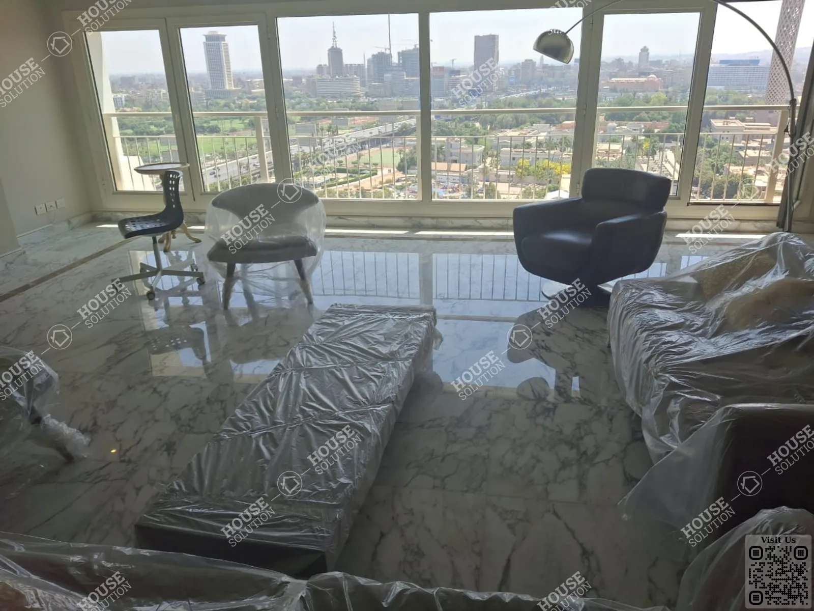 غرفة الاستقبال @ شقق للإيجار في العجوزه كورنيش العجوزه مساحة: 300 م² تتكون من 3 غرفة 3 حمام مفروش مودرن 5 نجوم #6181-0